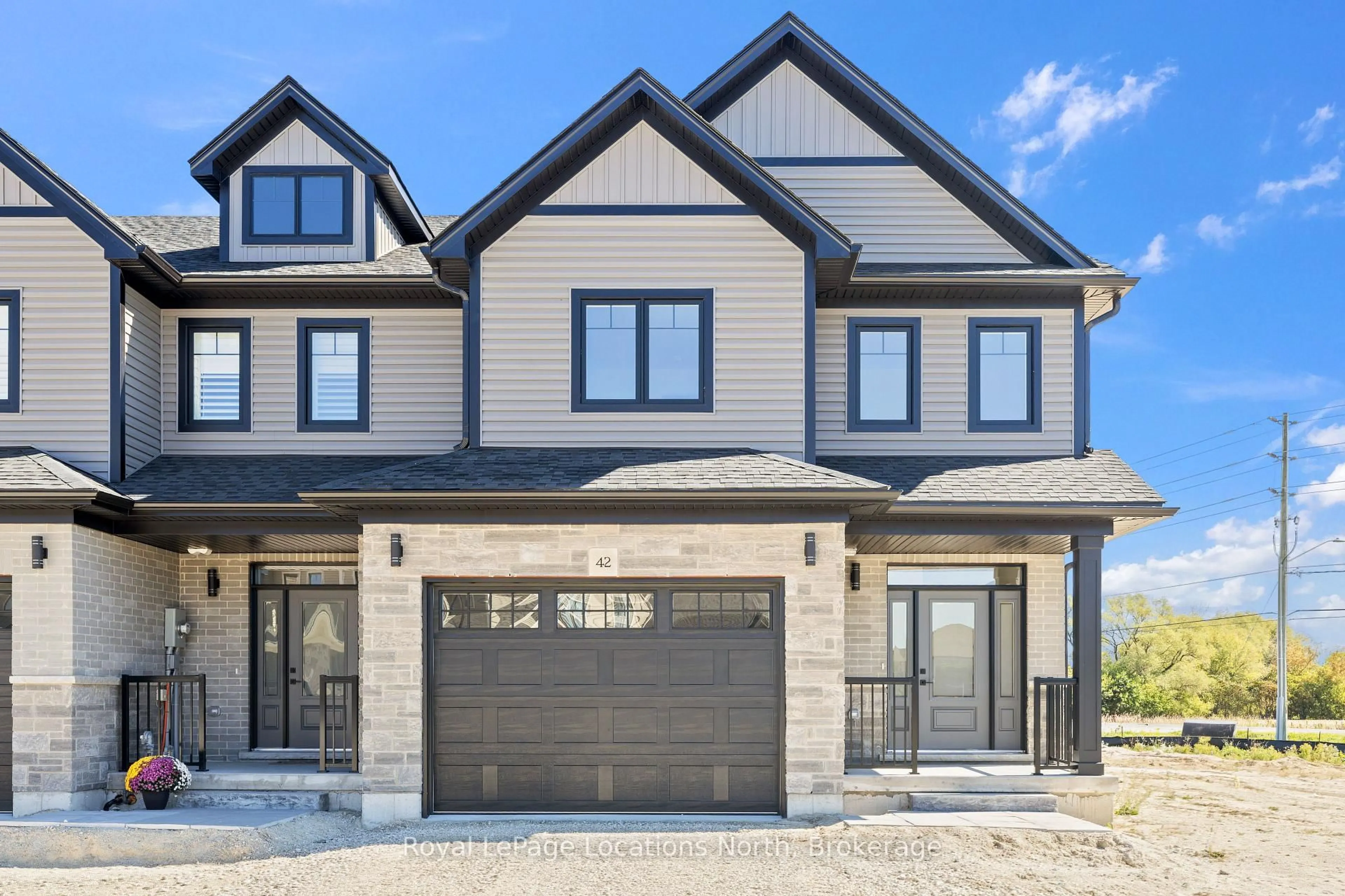 Home with brick exterior material, street for 42 Swain Cres, Collingwood Ontario L9Y 2L3
