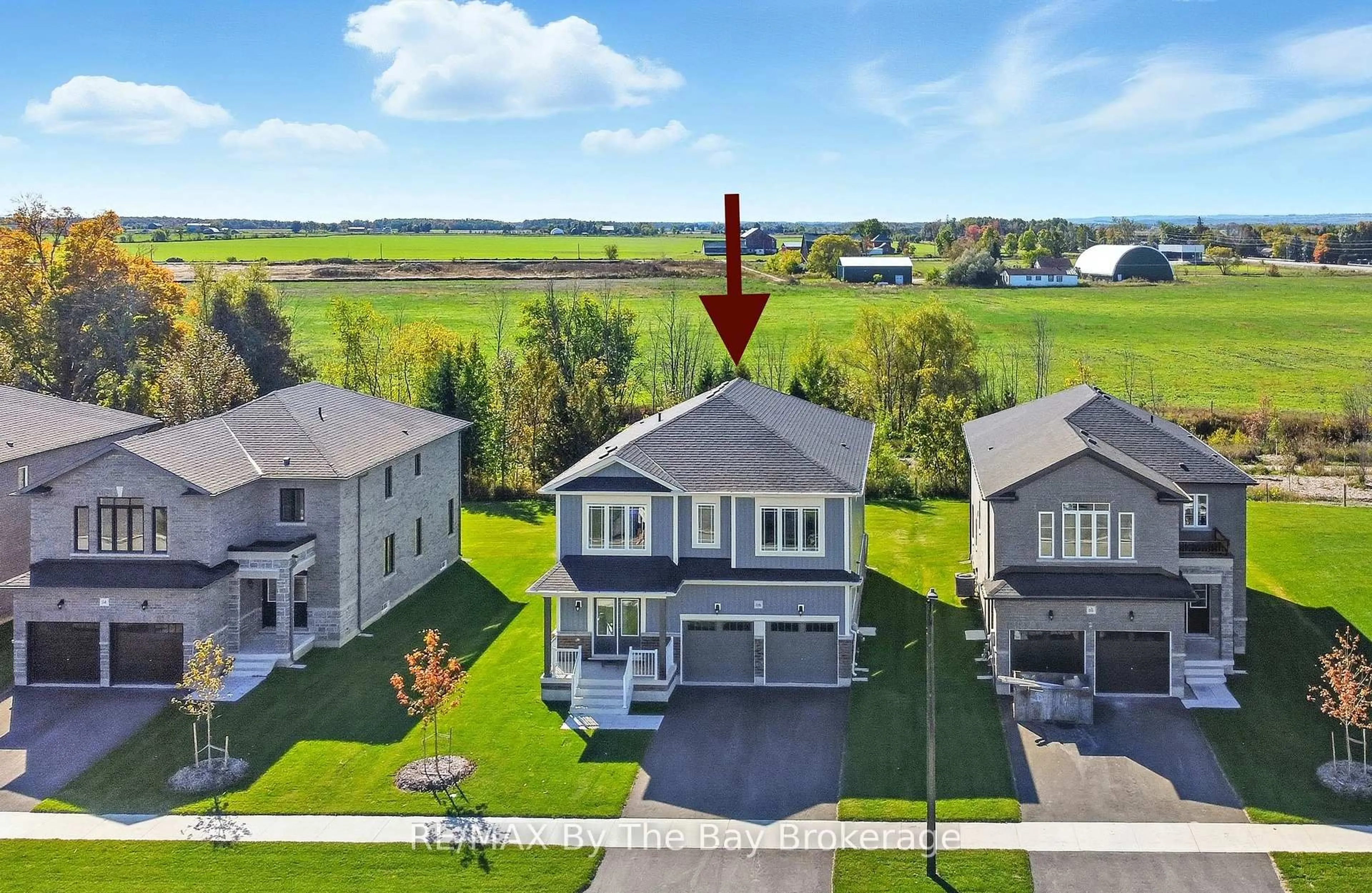 A pic from outside/outdoor area/front of a property/back of a property/a pic from drone, water/lake/river/ocean view for 66 Amber Dr, Wasaga Beach Ontario L9Z 0R9
