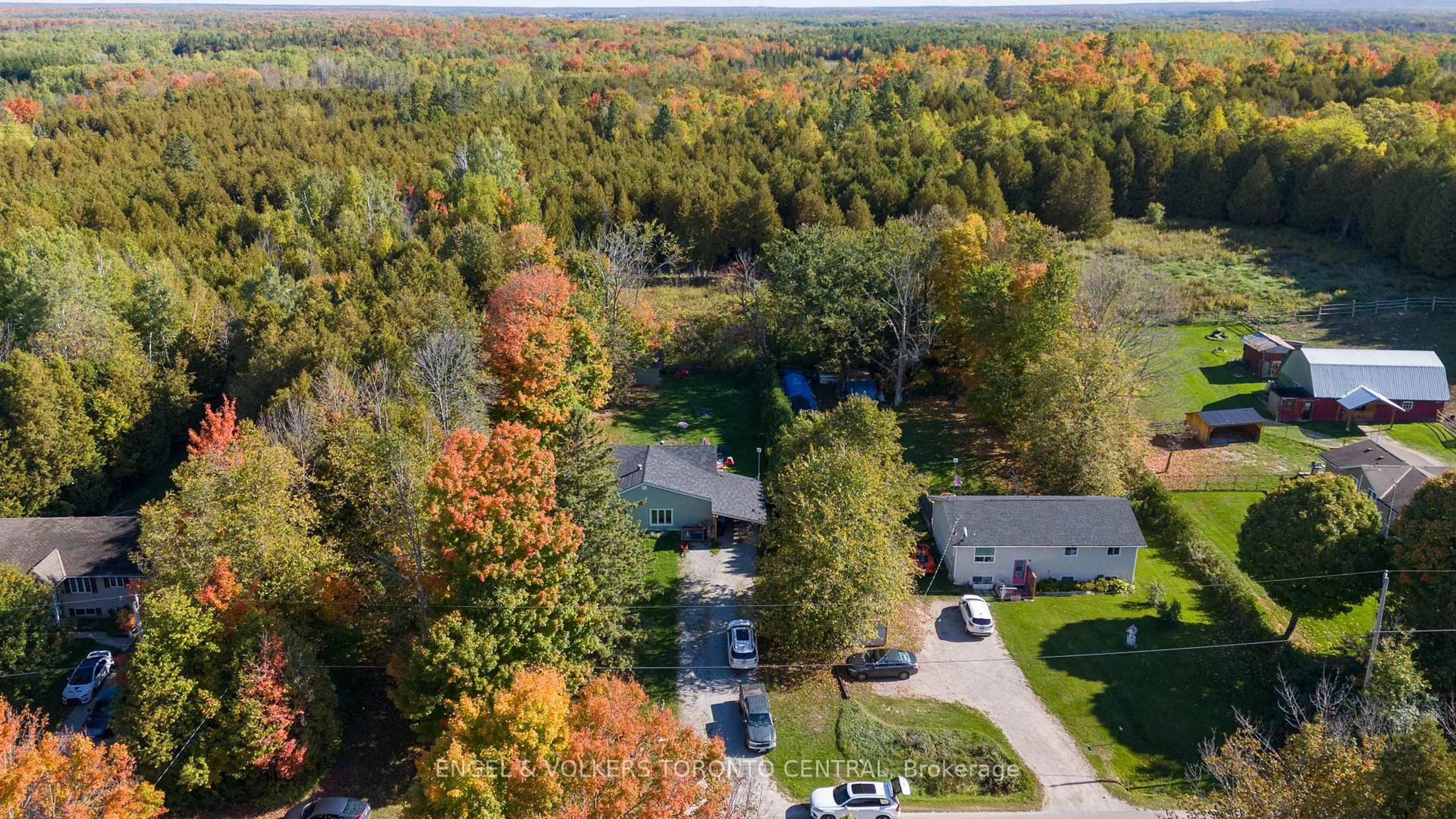 A pic from outside/outdoor area/front of a property/back of a property/a pic from drone, forest/trees view for 2165 TOWN Line, Severn Ontario L0K 1E0