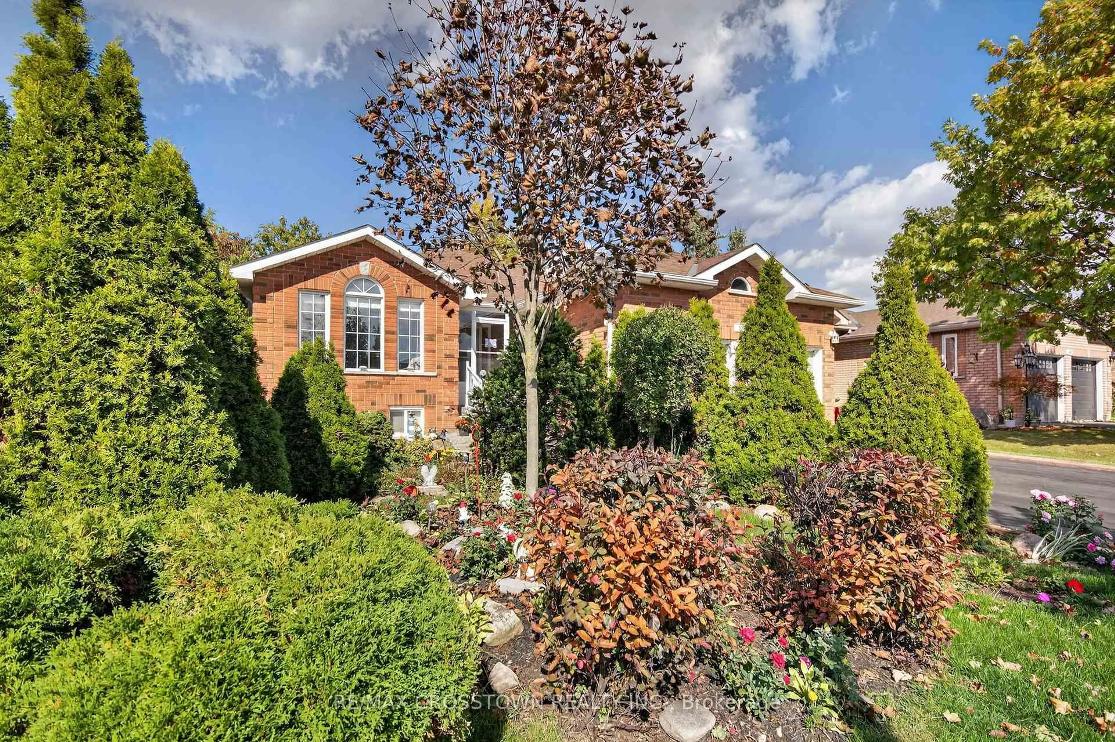 Unknown for 330 Harvie Rd, Barrie Ontario L4N 8H7