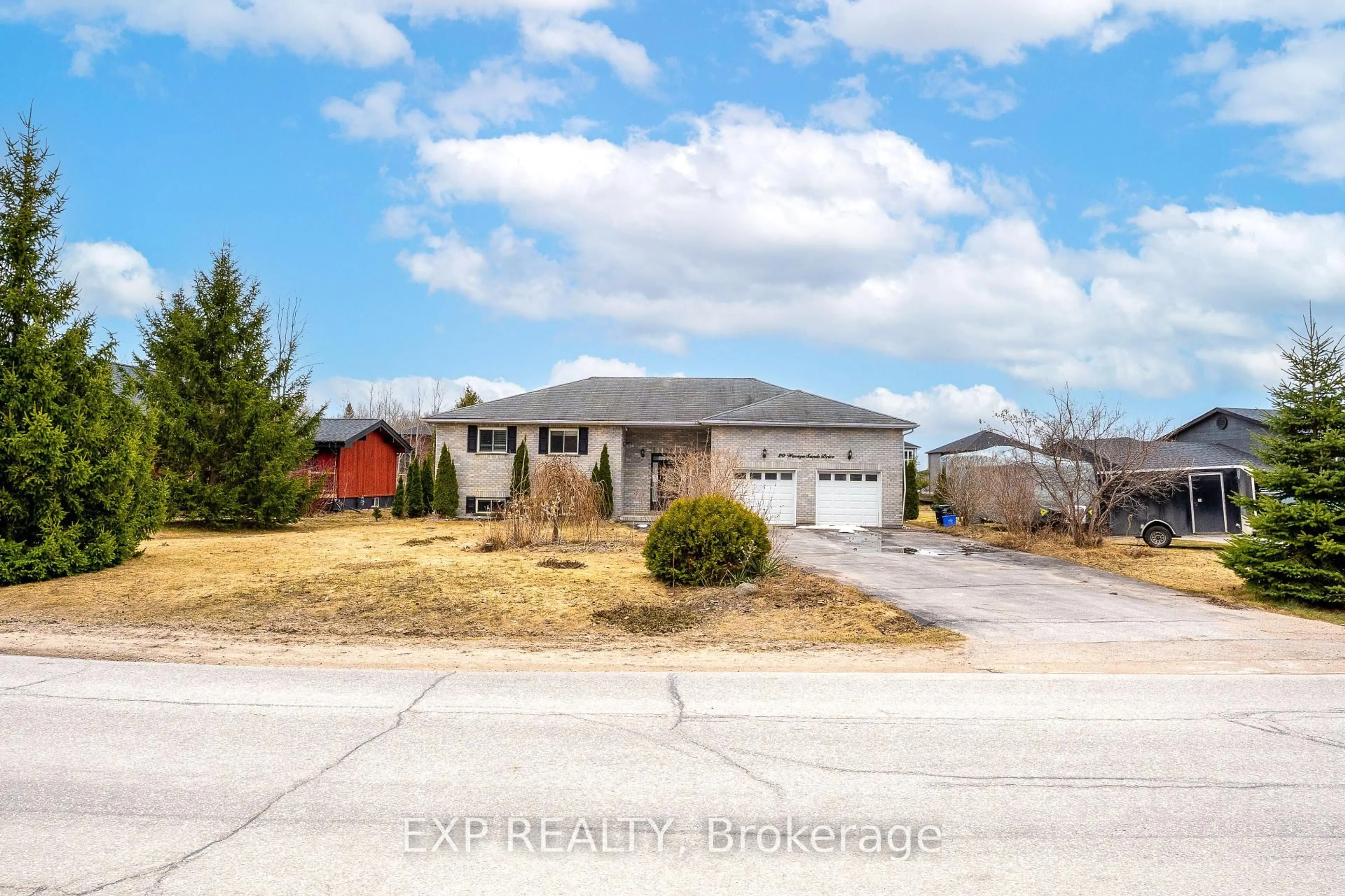 A pic from outside/outdoor area/front of a property/back of a property/a pic from drone, street for 20 Wasaga Sands Dr, Wasaga Beach Ontario L9Z 1J6
