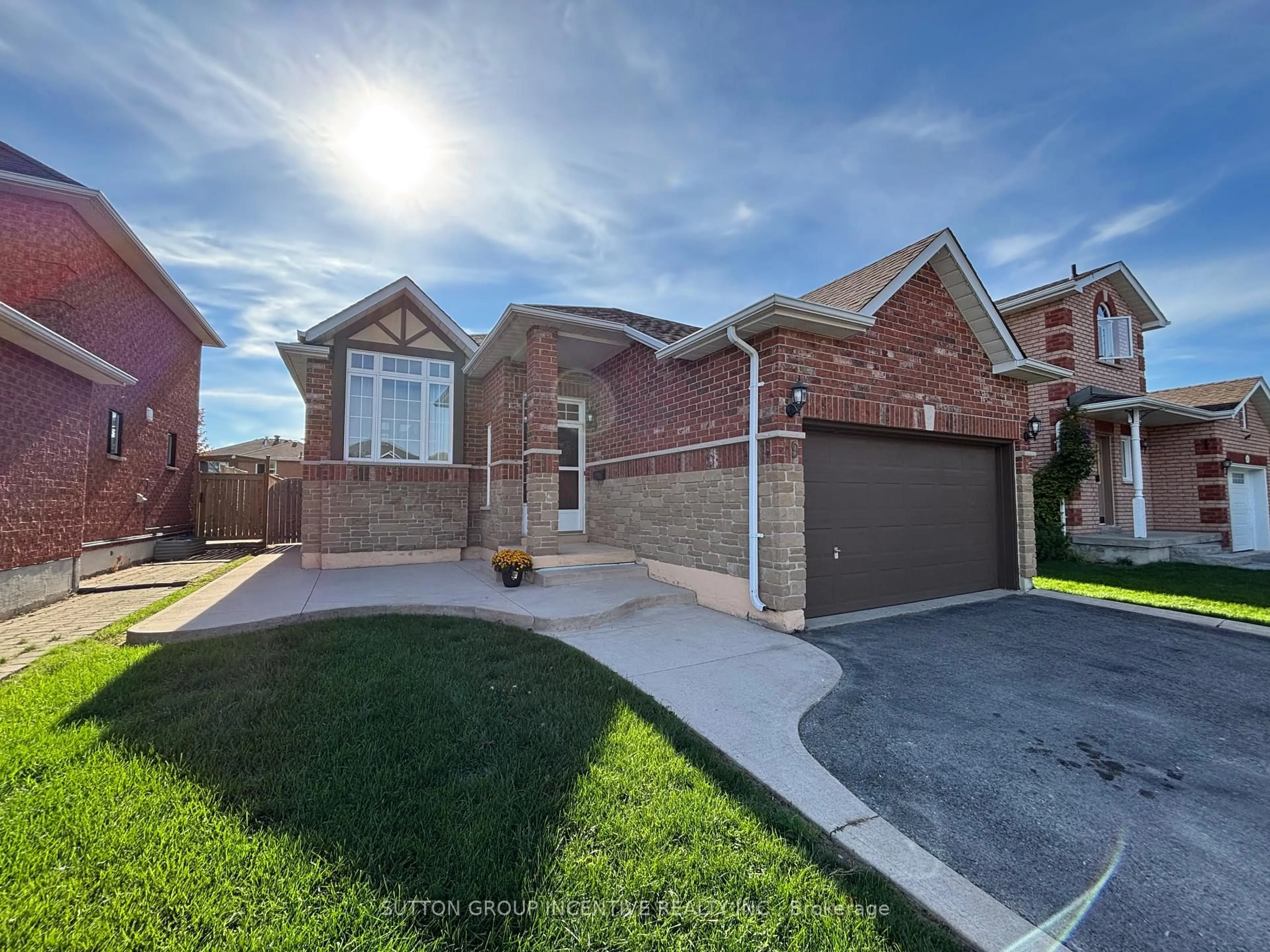 Home with brick exterior material, street for 49 Felt Cres, Barrie Ontario L4N 8V1