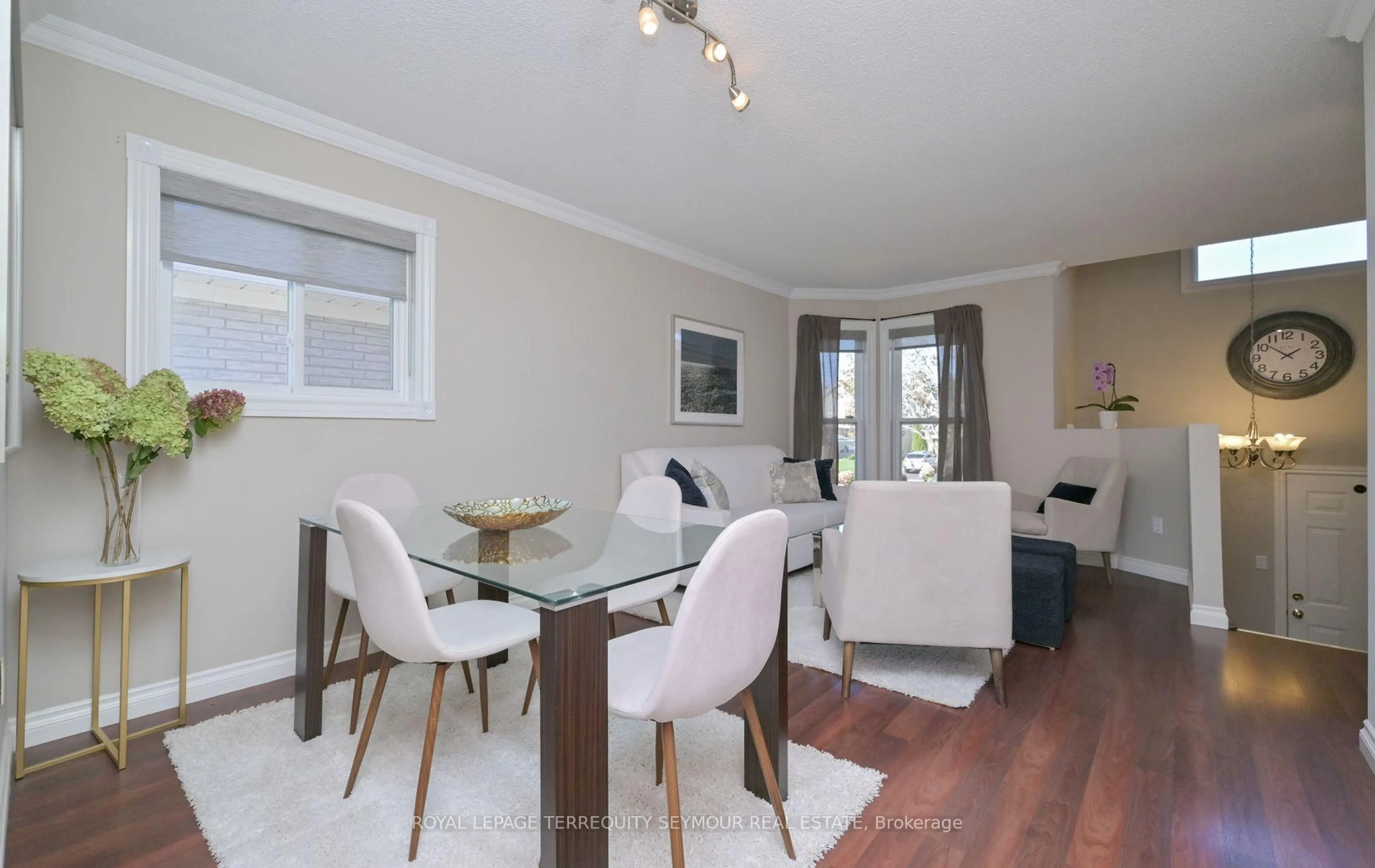 Dining room, wood/laminate floor for 190 Wessenger Dr, Barrie Ontario L4N 8N9