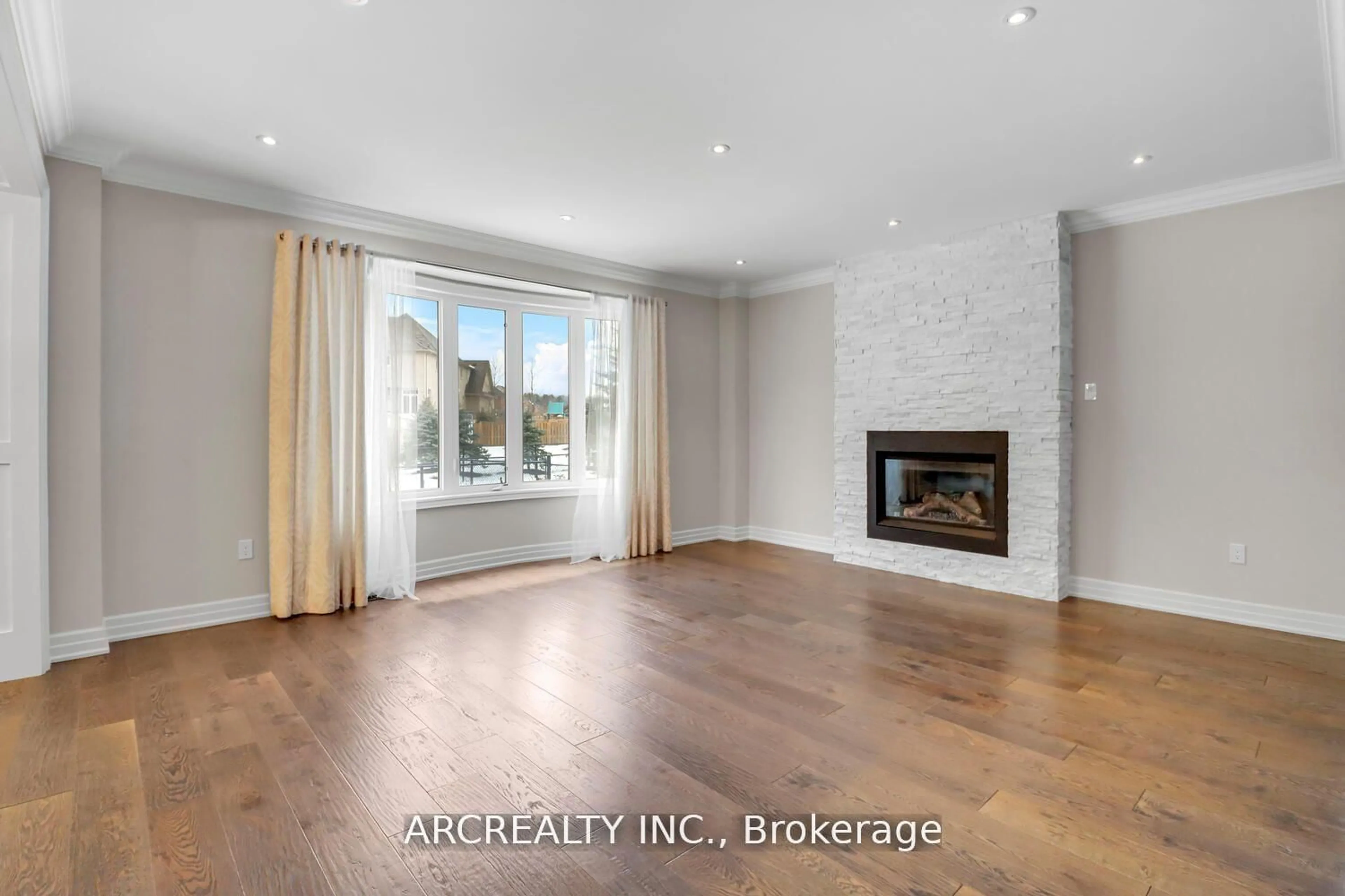 A pic of a room for 18 Moreau Way, Springwater Ontario L9X 0S6