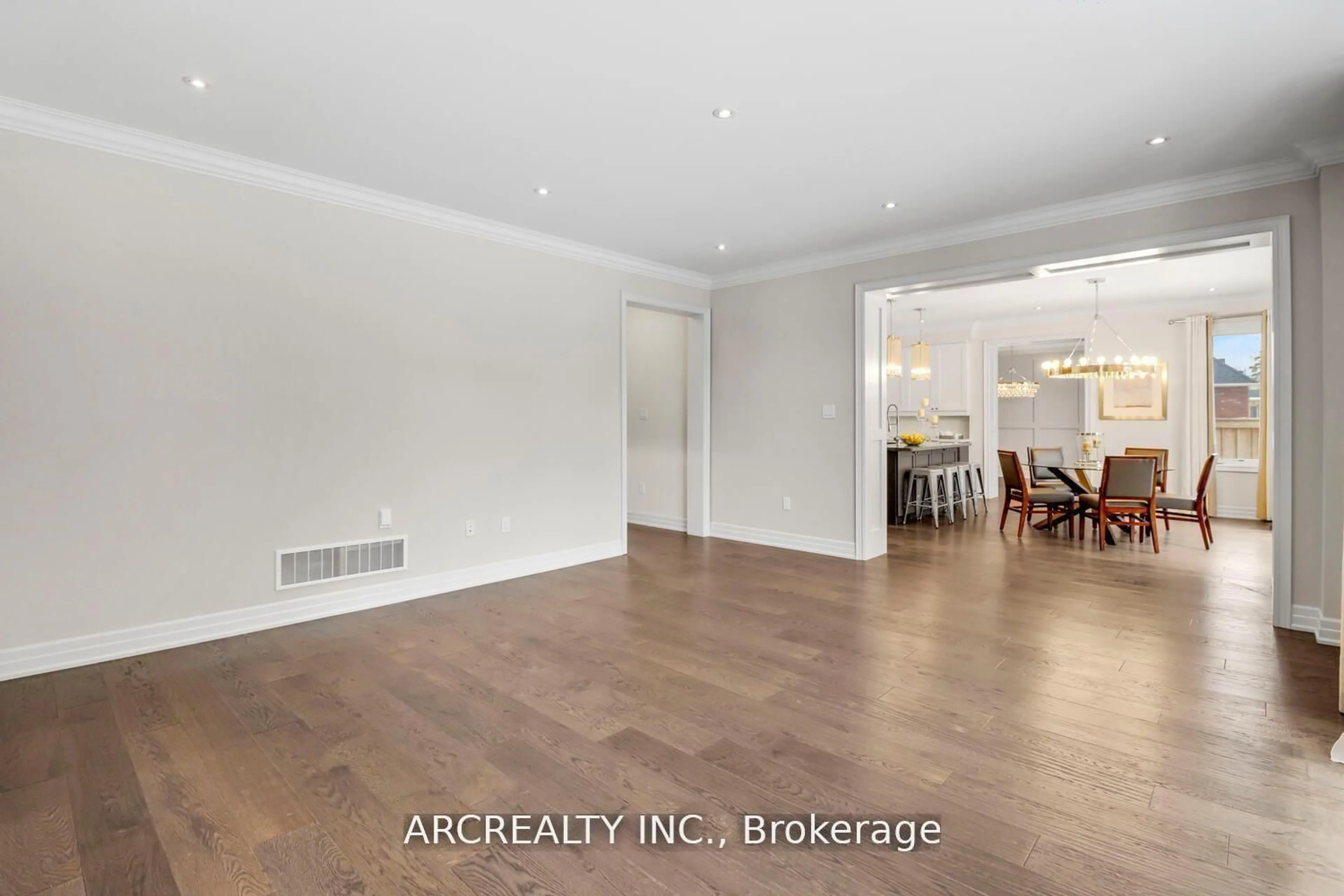 A pic of a room for 18 Moreau Way, Springwater Ontario L9X 0S6