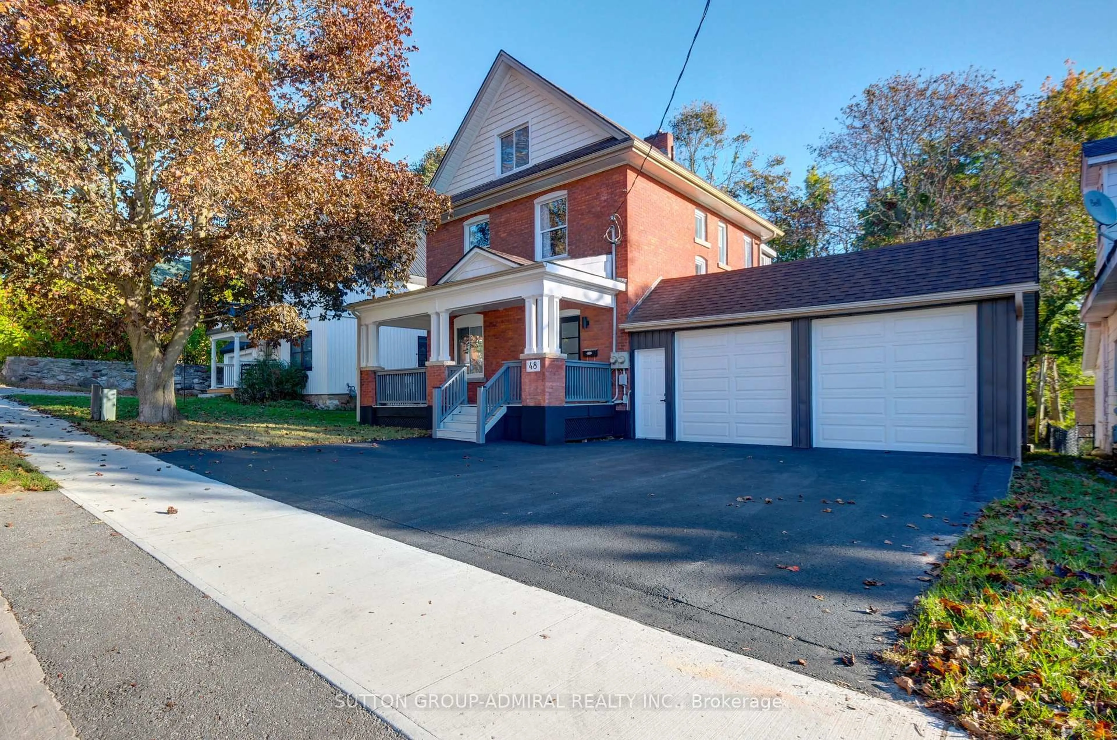 A pic from outside/outdoor area/front of a property/back of a property/a pic from drone, street for 48 Obrien St, Orillia Ontario L3V 5S3