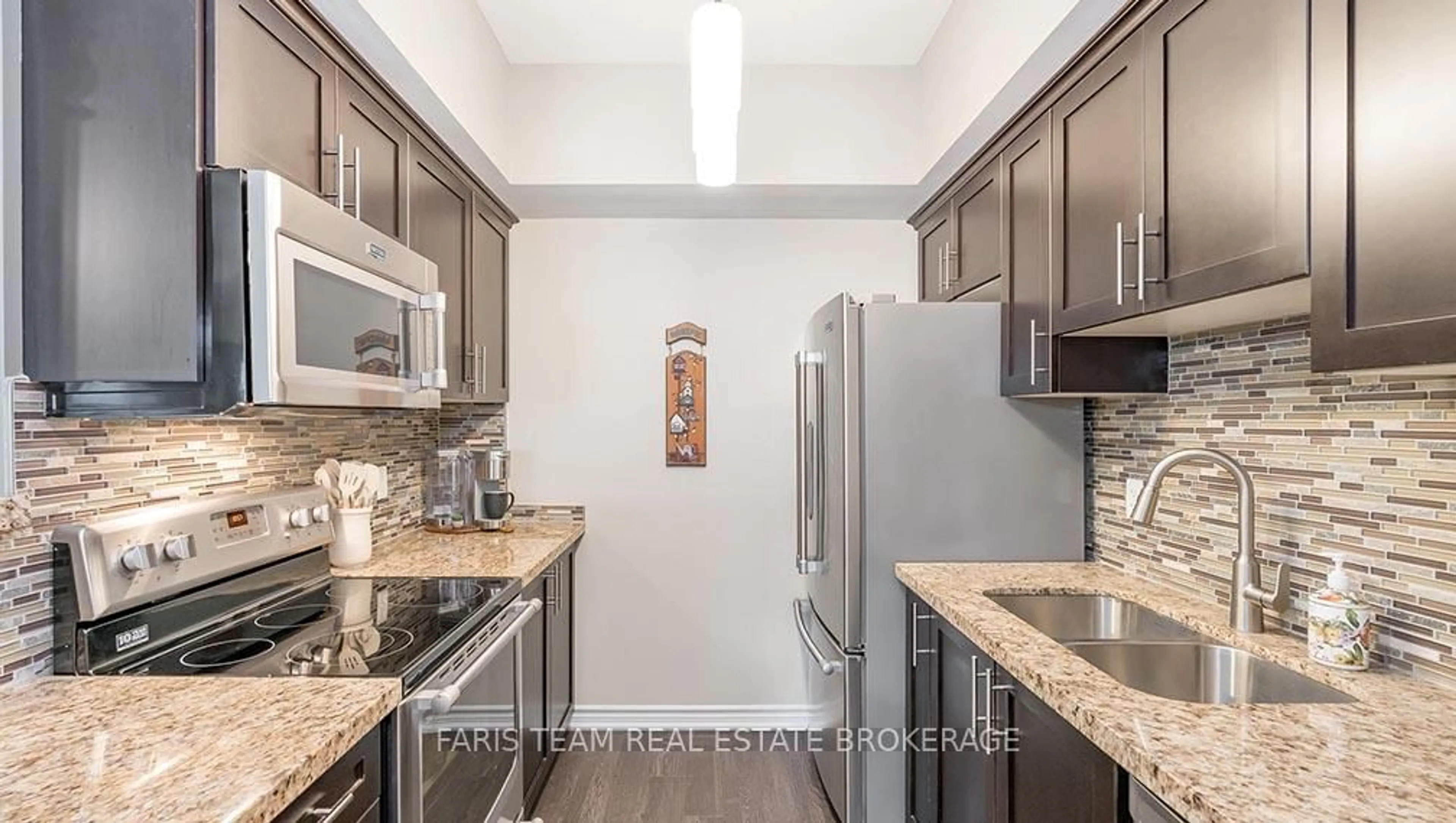 Standard kitchen, ceramic/tile floor for 40 Ferndale Dr #210, Barrie Ontario L4N 2L3