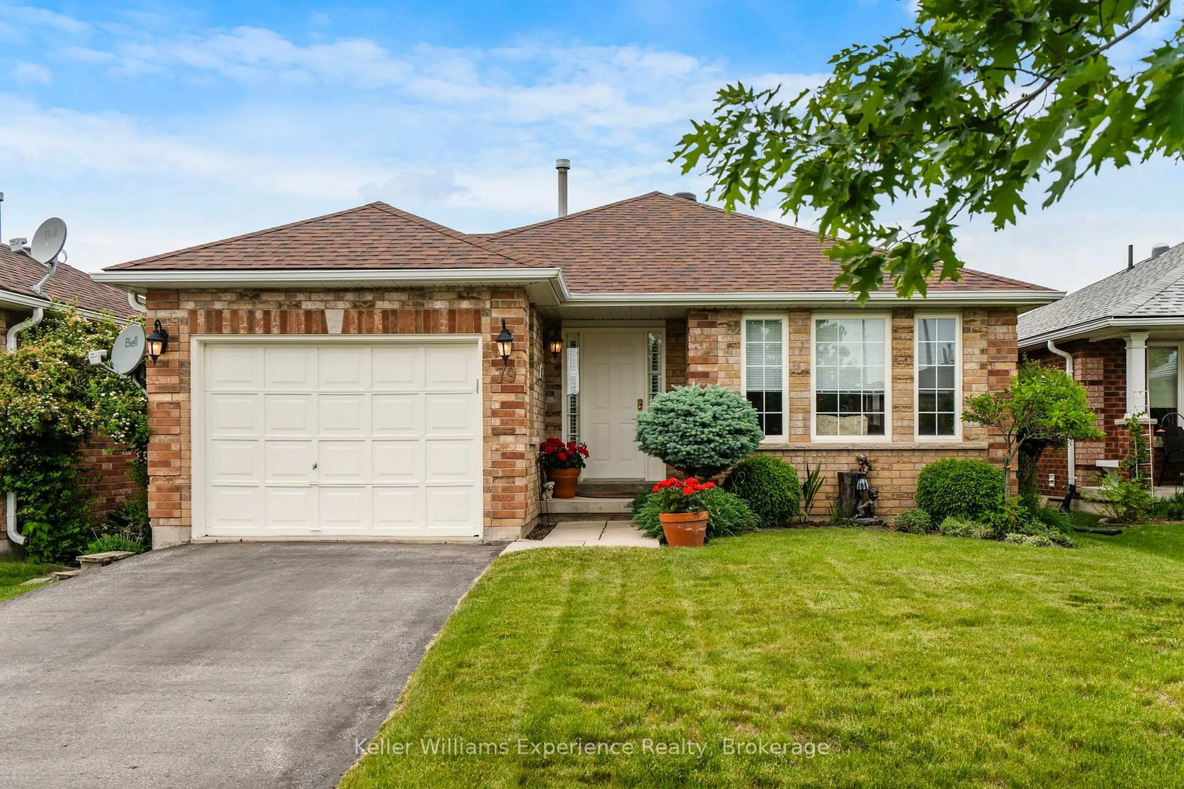 Home with brick exterior material, street for 79 Sun King Cres, Barrie Ontario L4M 7K4
