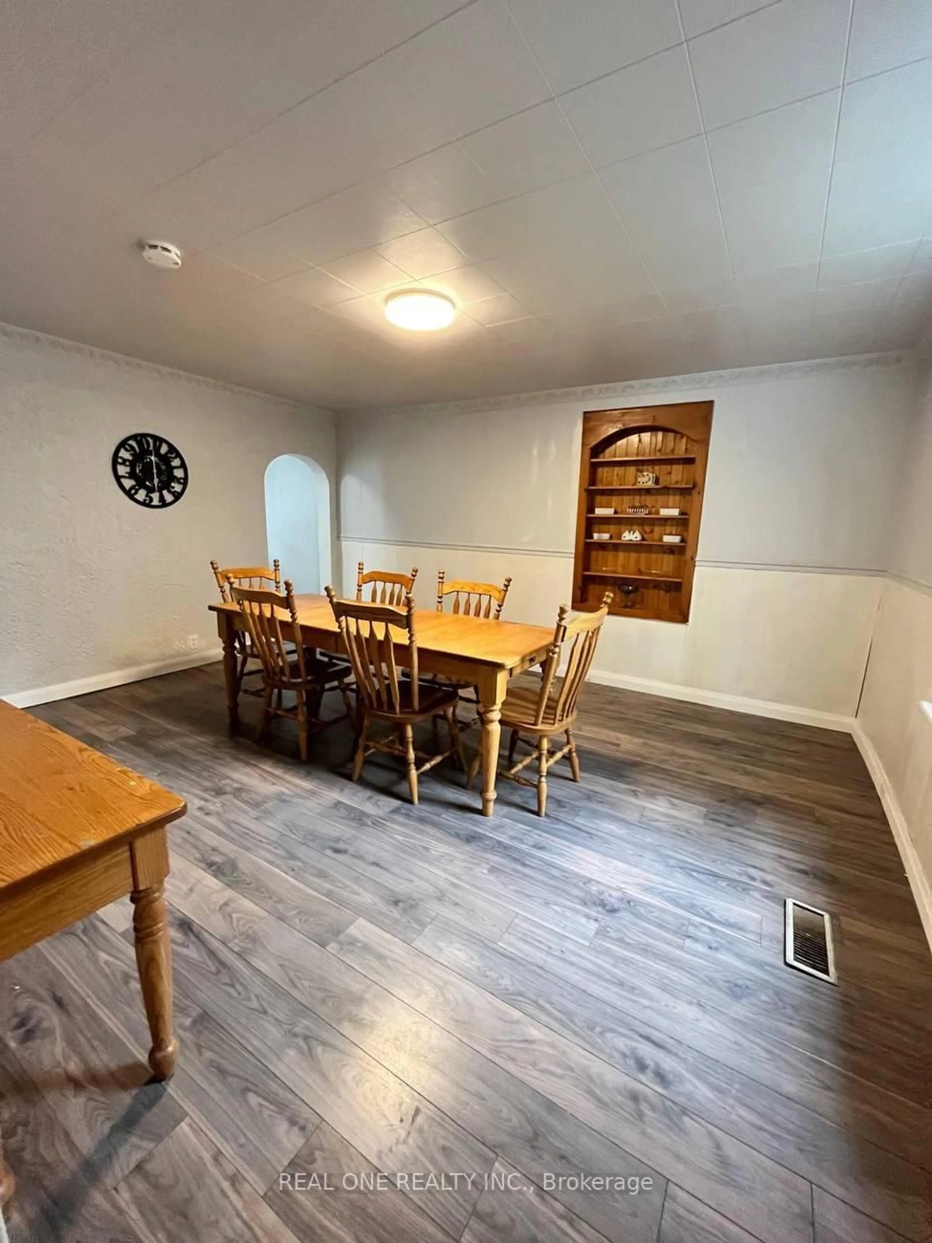 Dining room, unknown for 216 John St, Orillia Ontario L3V 3H7