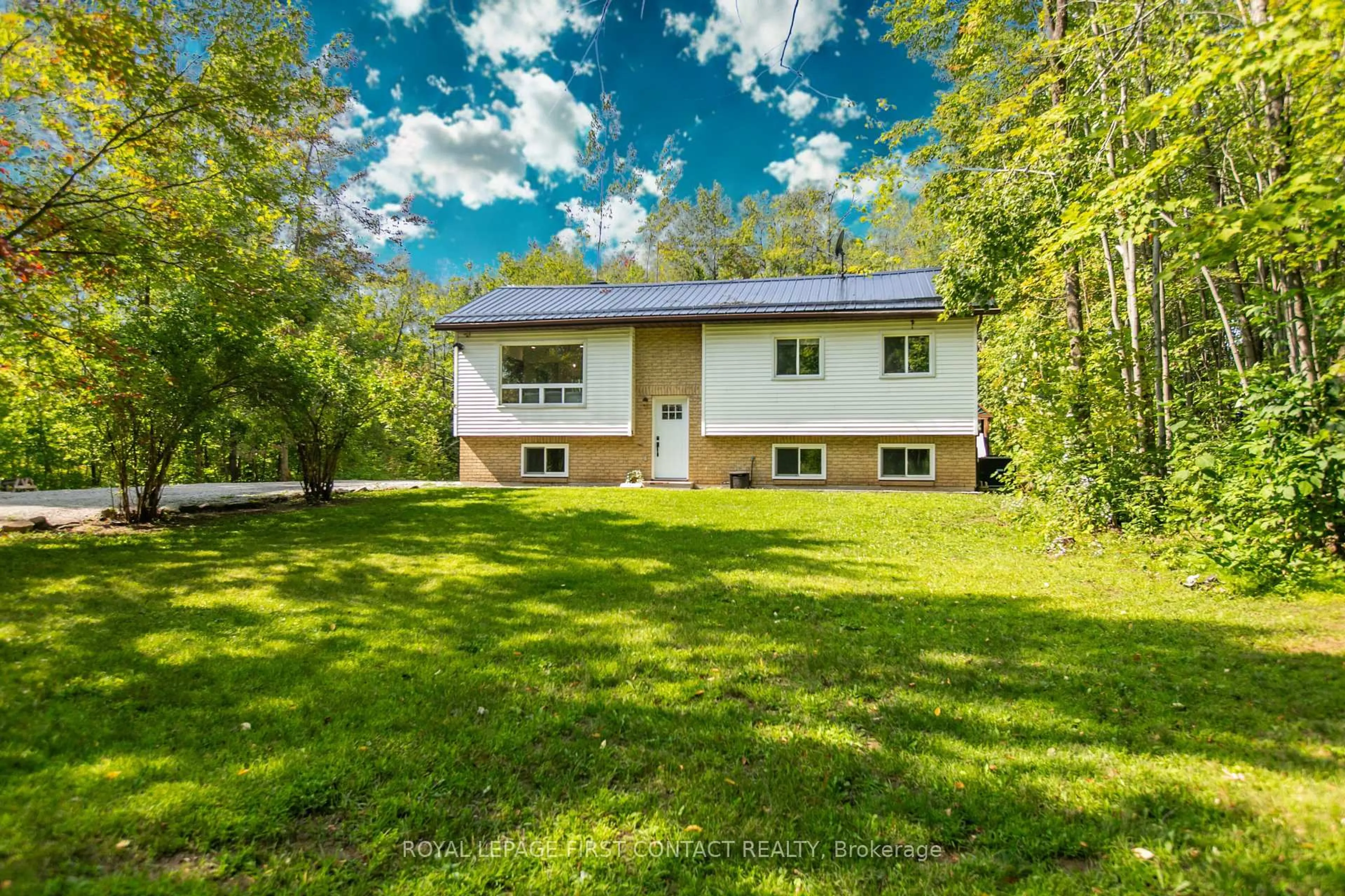 Home with vinyl exterior material, street for 5532 Old Udney Sdrd, Ramara Ontario L3V 0P6