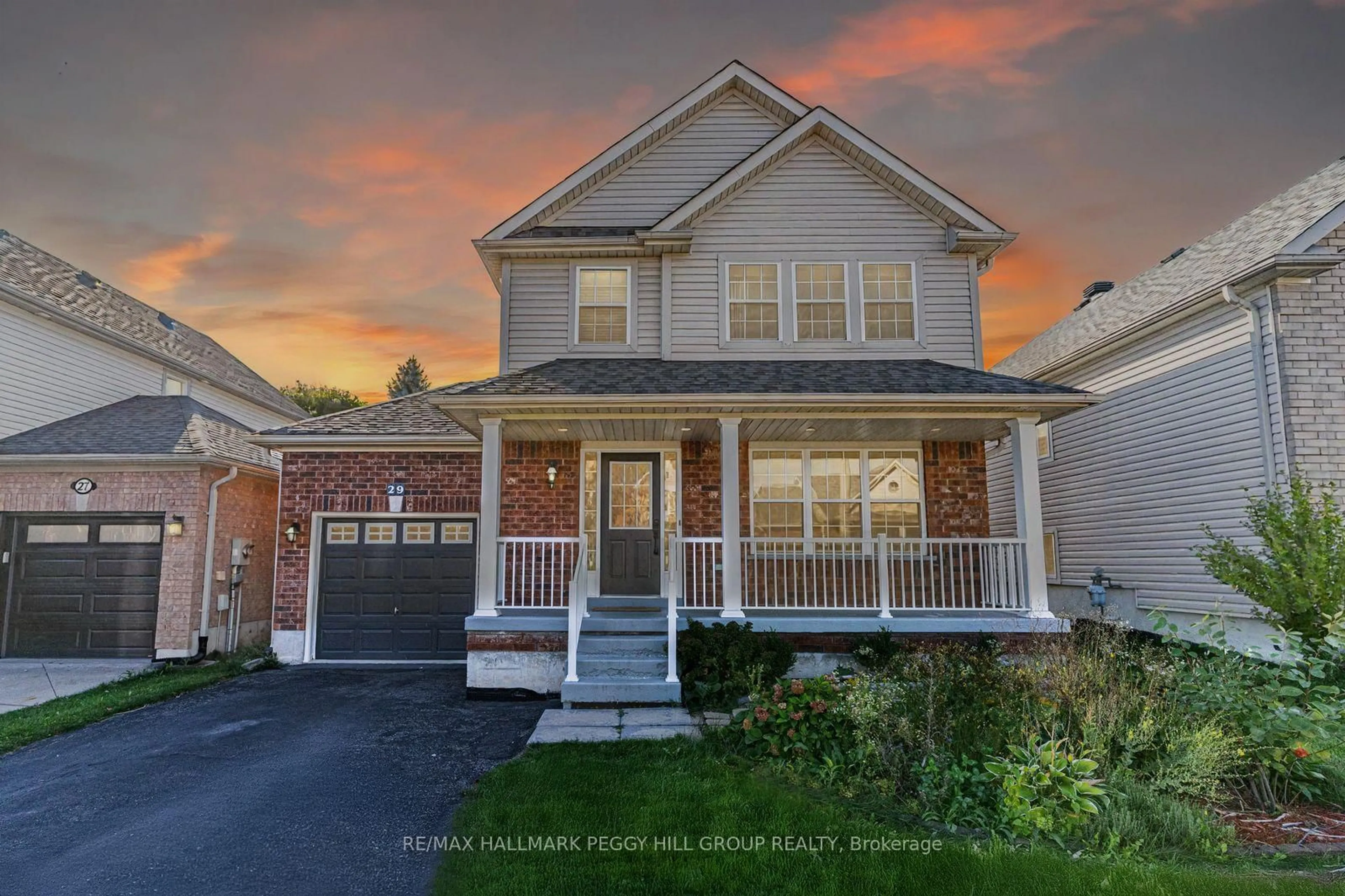 Home with vinyl exterior material, street for 29 Brookwood Dr, Barrie Ontario L4N 0Z1