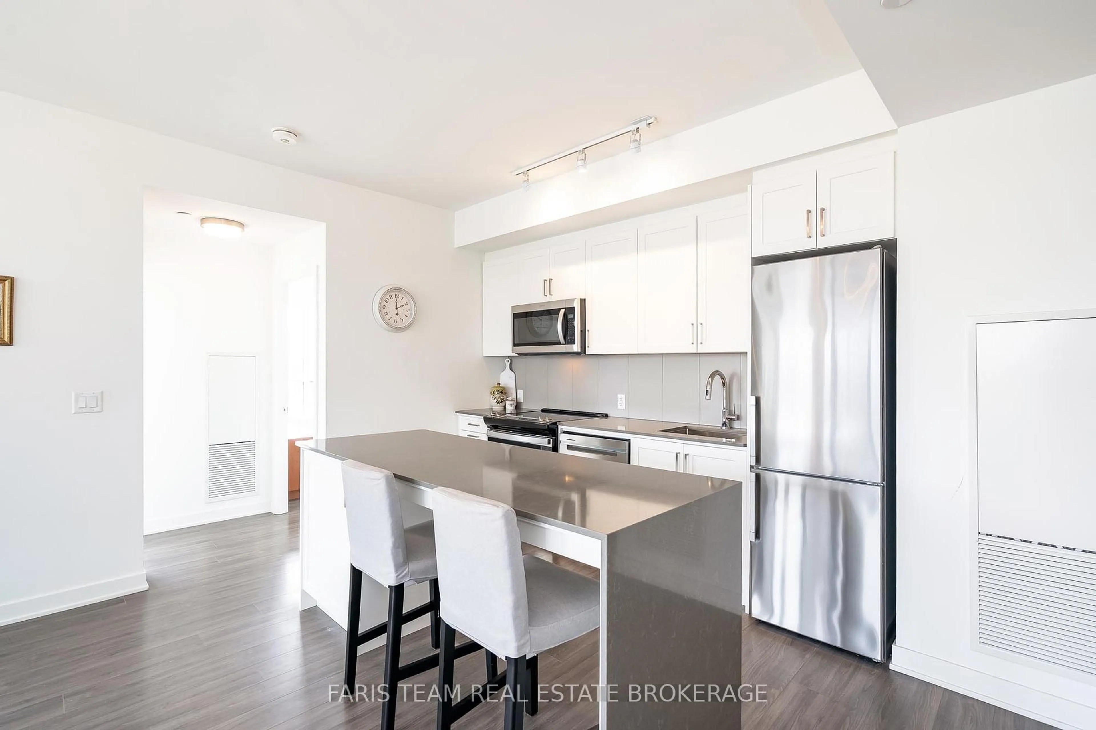 Open concept kitchen, unknown for 681 Yonge St #311, Barrie Ontario L4N 4E8