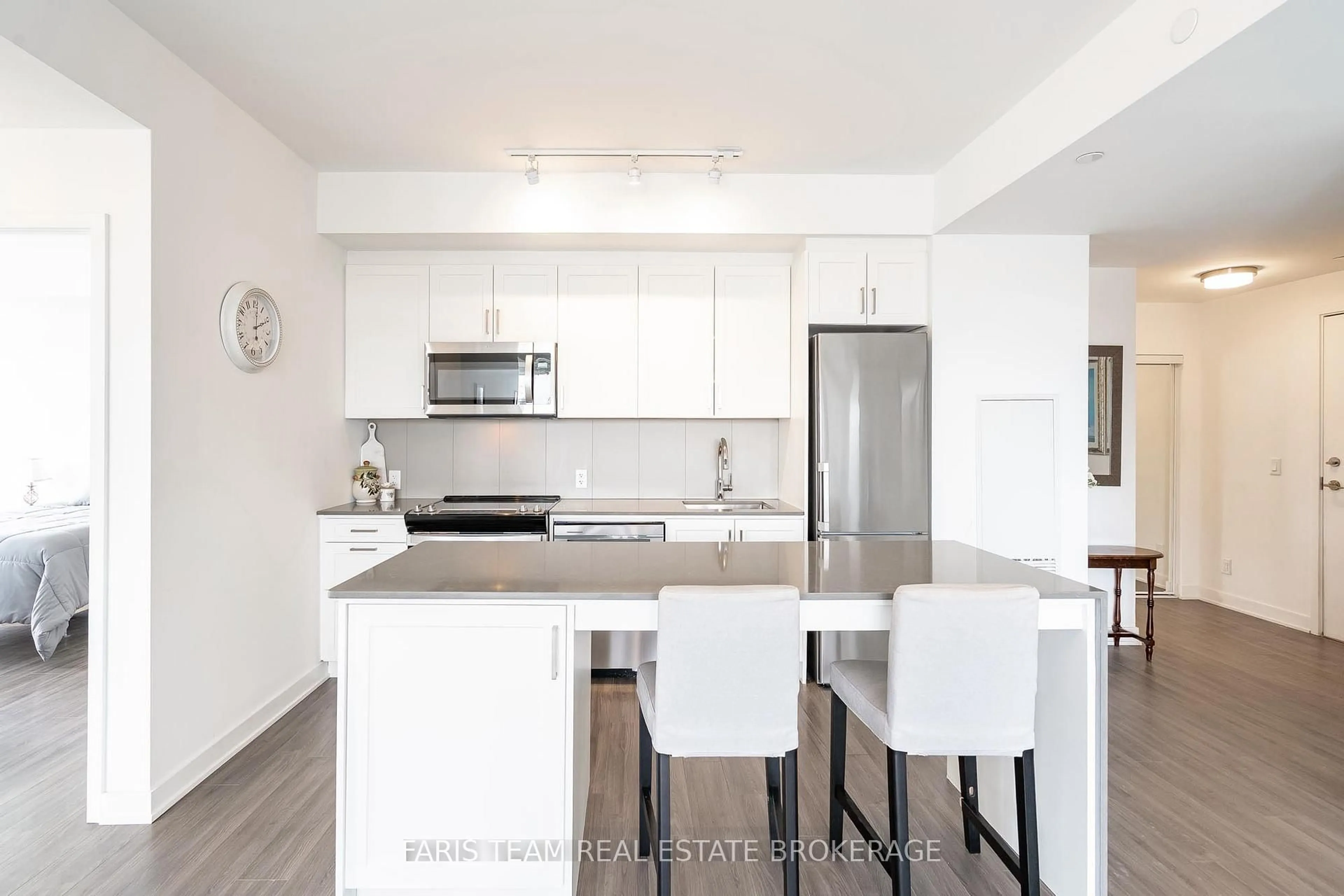 Open concept kitchen, unknown for 681 Yonge St #311, Barrie Ontario L4N 4E8