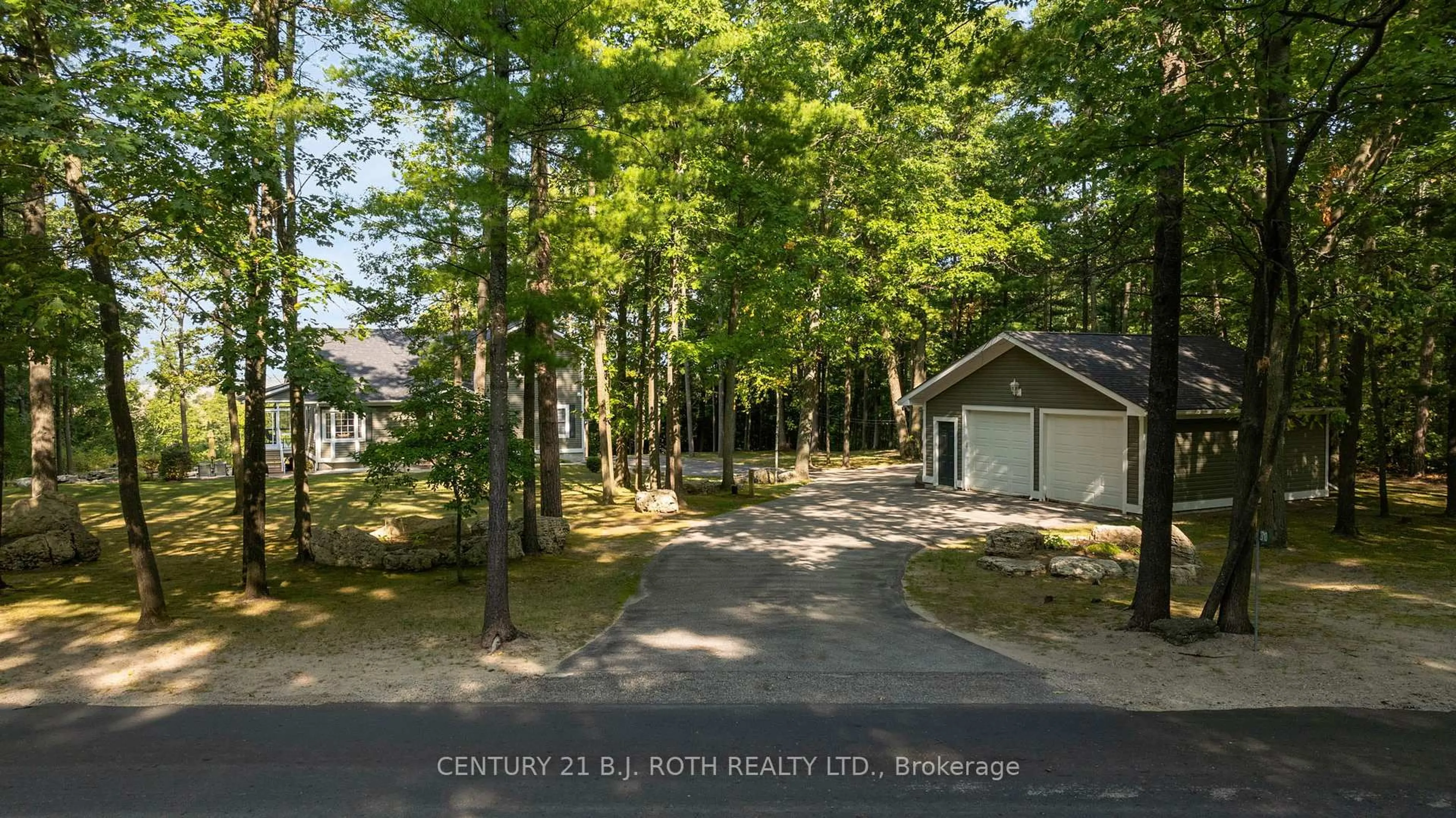 A pic from outside/outdoor area/front of a property/back of a property/a pic from drone, unknown for 2710 Portage Tr, Springwater Ontario L9X 0J3