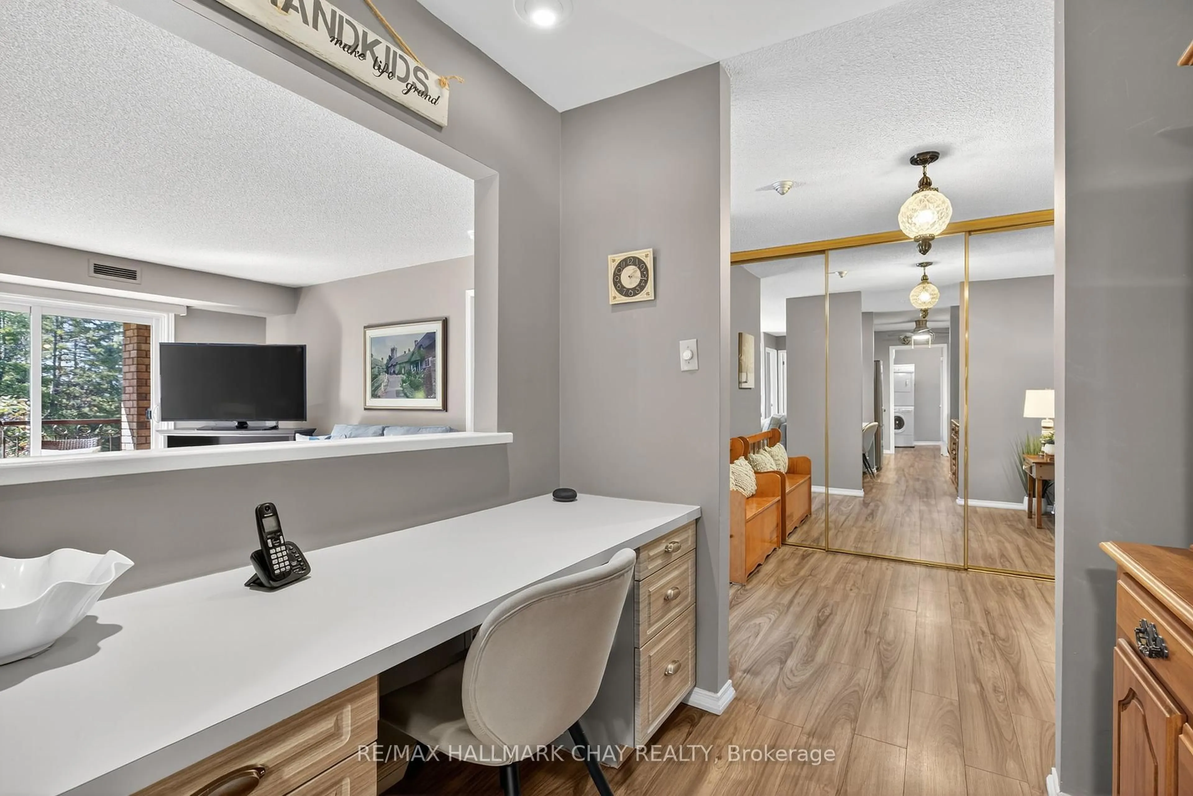 Unknown for 10 Coulter St #124, Barrie Ontario L4N 6S1