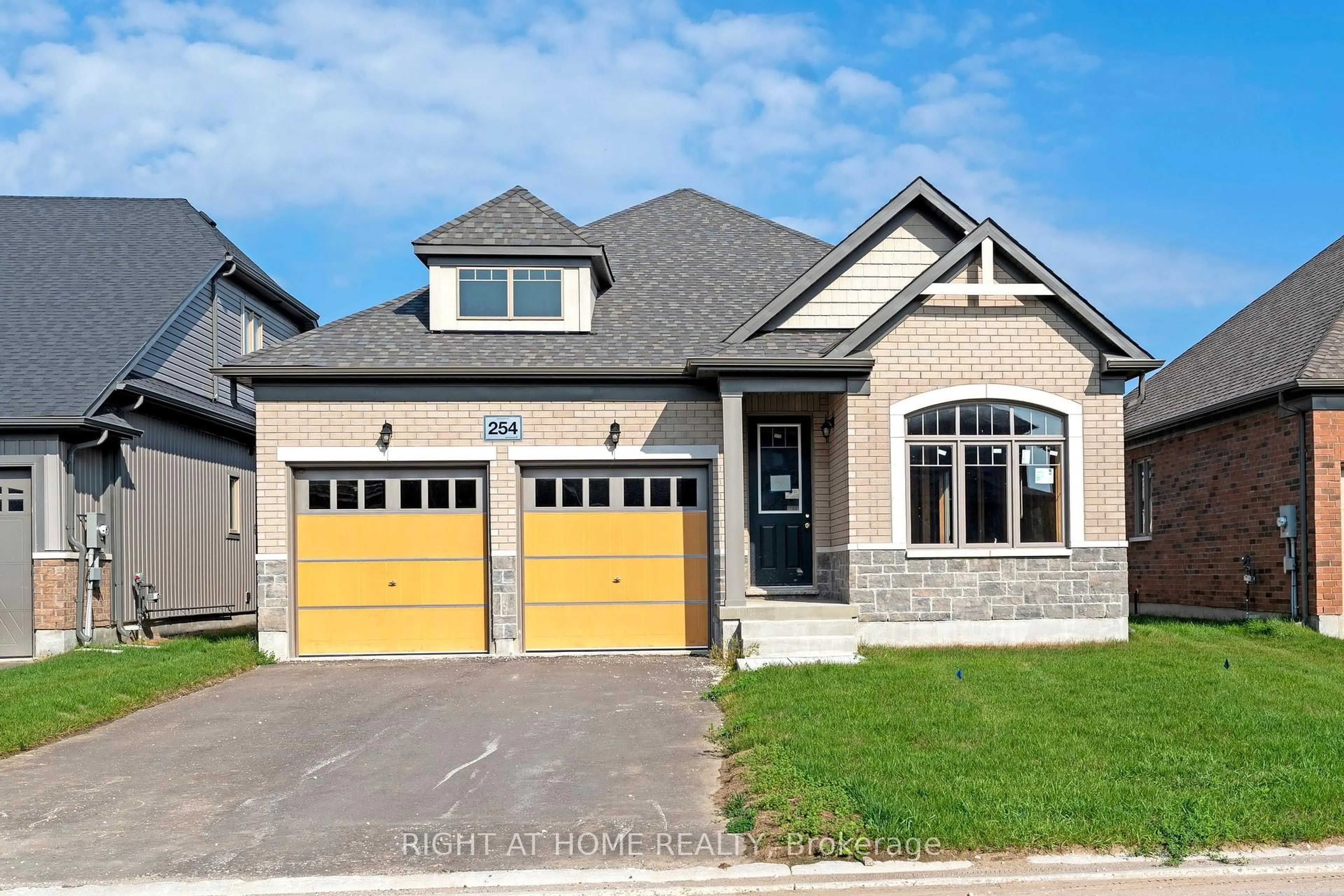 Home with brick exterior material, street for 254 Duncan St, Clearview Ontario L0M 1S0