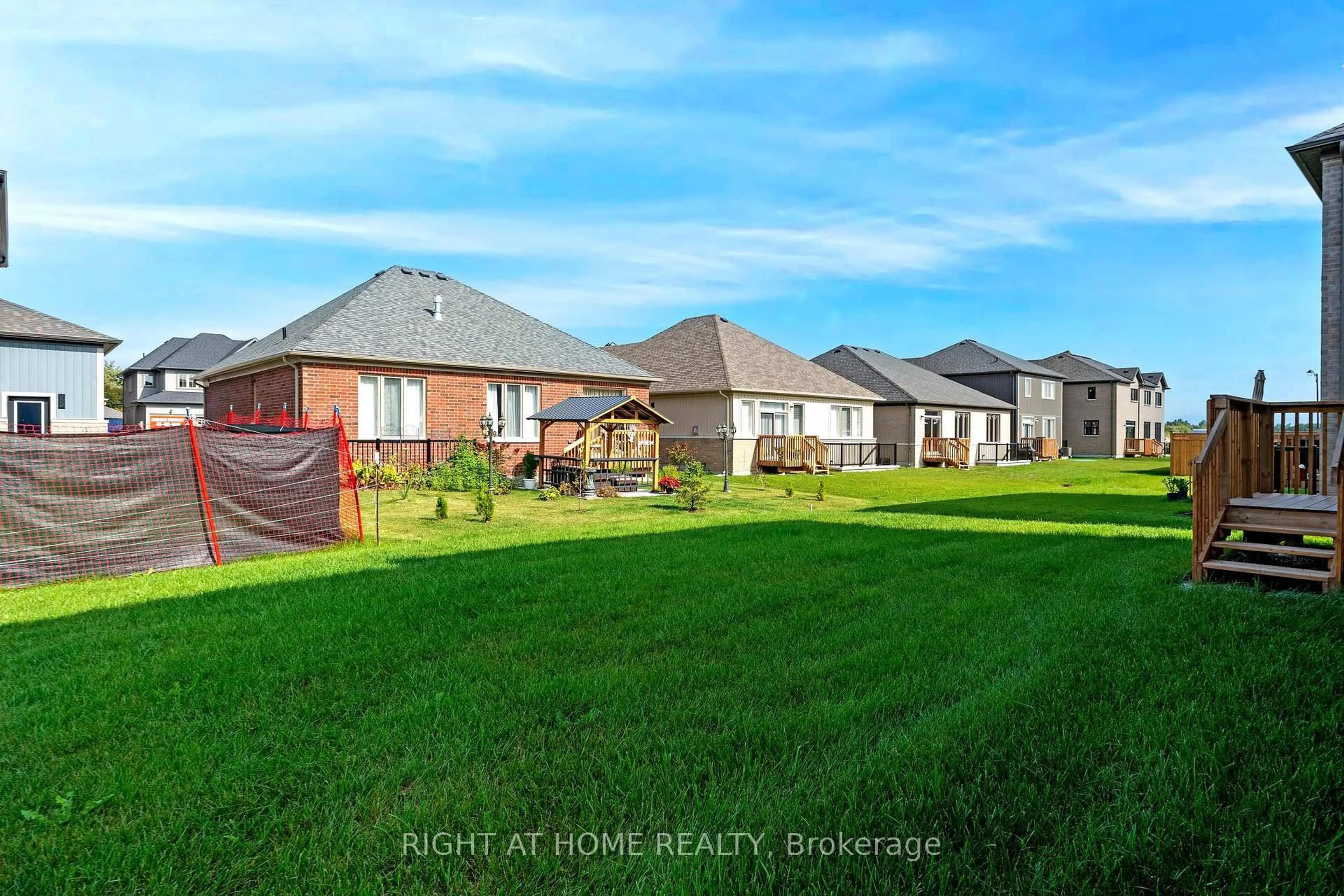 A pic from outside/outdoor area/front of a property/back of a property/a pic from drone, water/lake/river/ocean view for 262 Duncan St, Clearview Ontario L0M 1S0