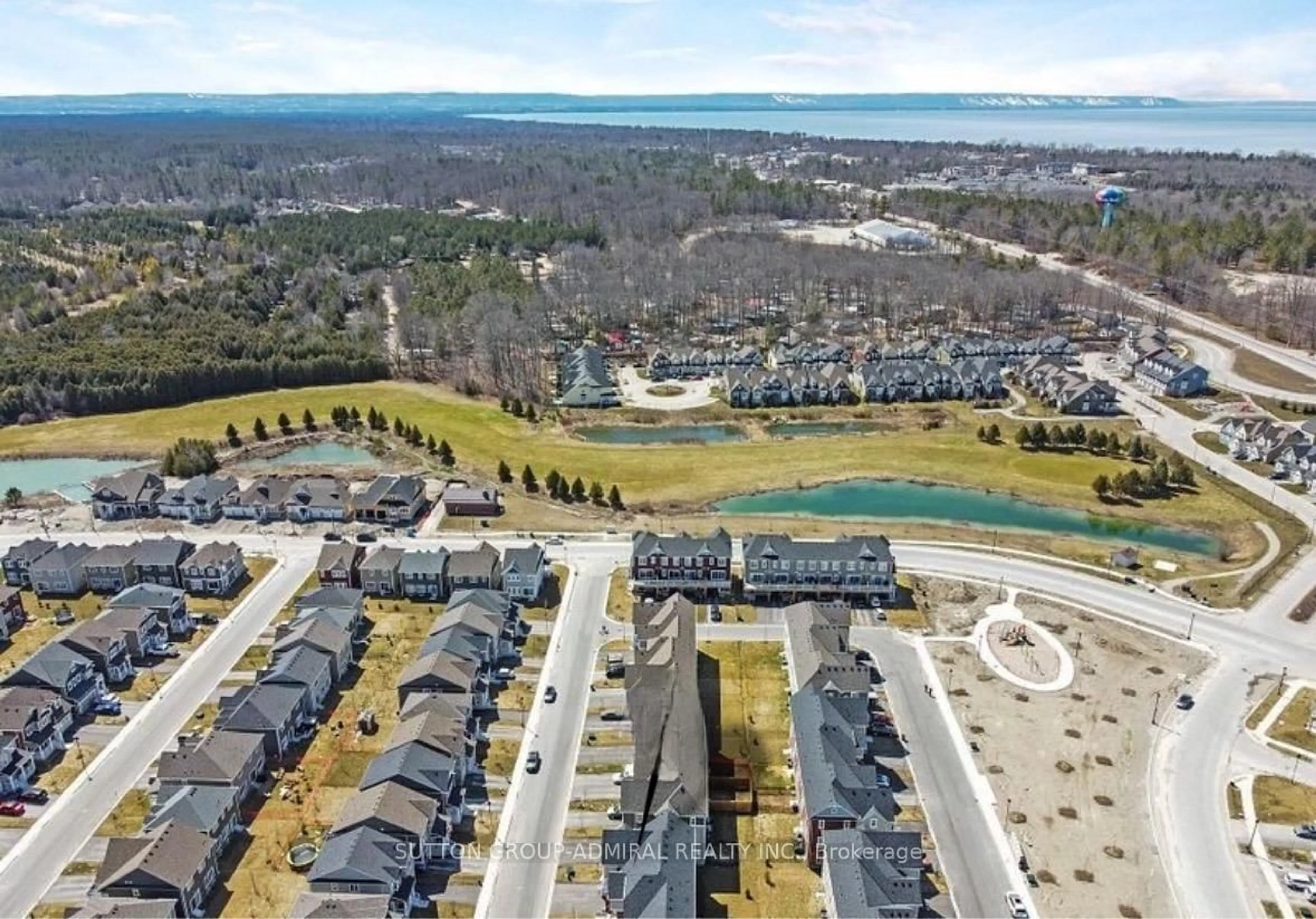 A pic from outside/outdoor area/front of a property/back of a property/a pic from drone, water/lake/river/ocean view for 48 High Tide Dr, Wasaga Beach Ontario L9Z 2X2