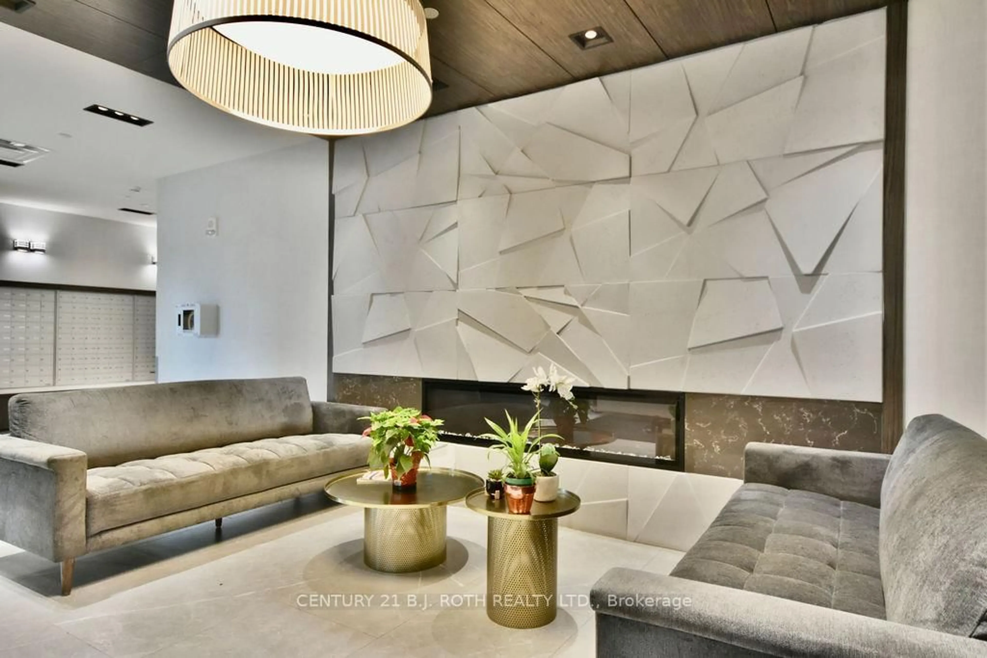 Lobby for 58 Lakeside Terr #818, Barrie Ontario L4M 0L5