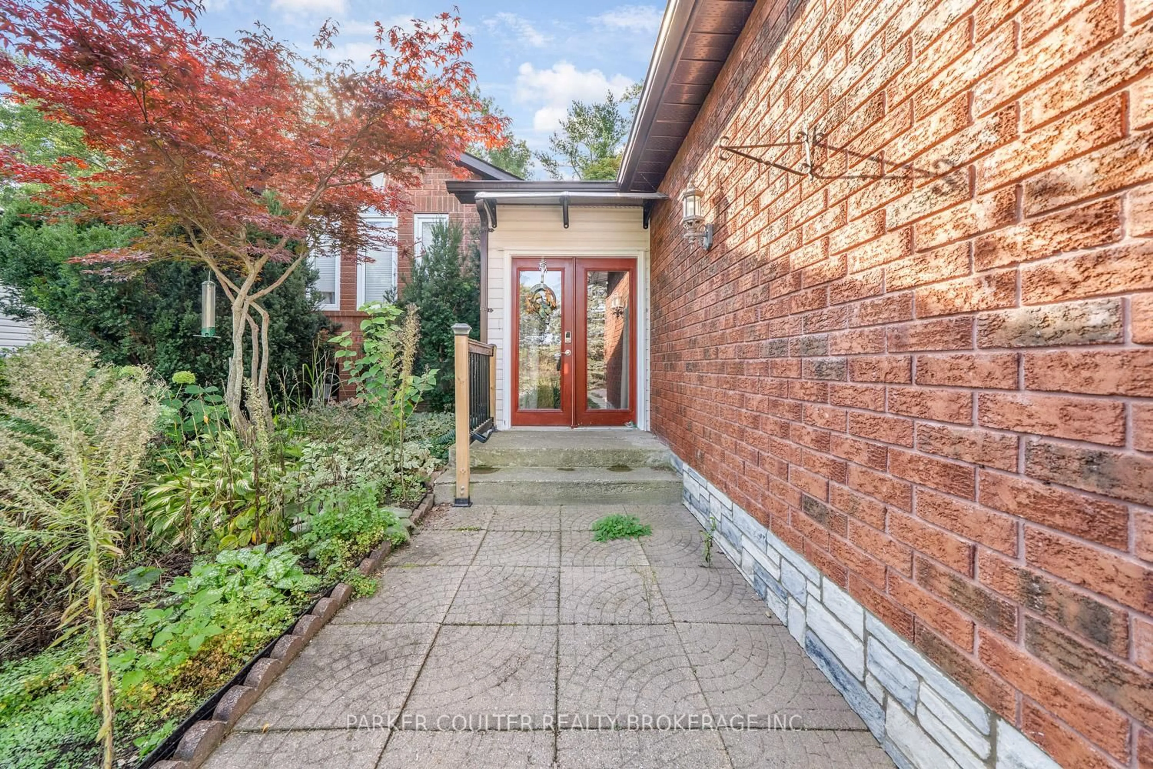 Home with brick exterior material, street for 73 Timberland Cres, Wasaga Beach Ontario L9Z 1G9