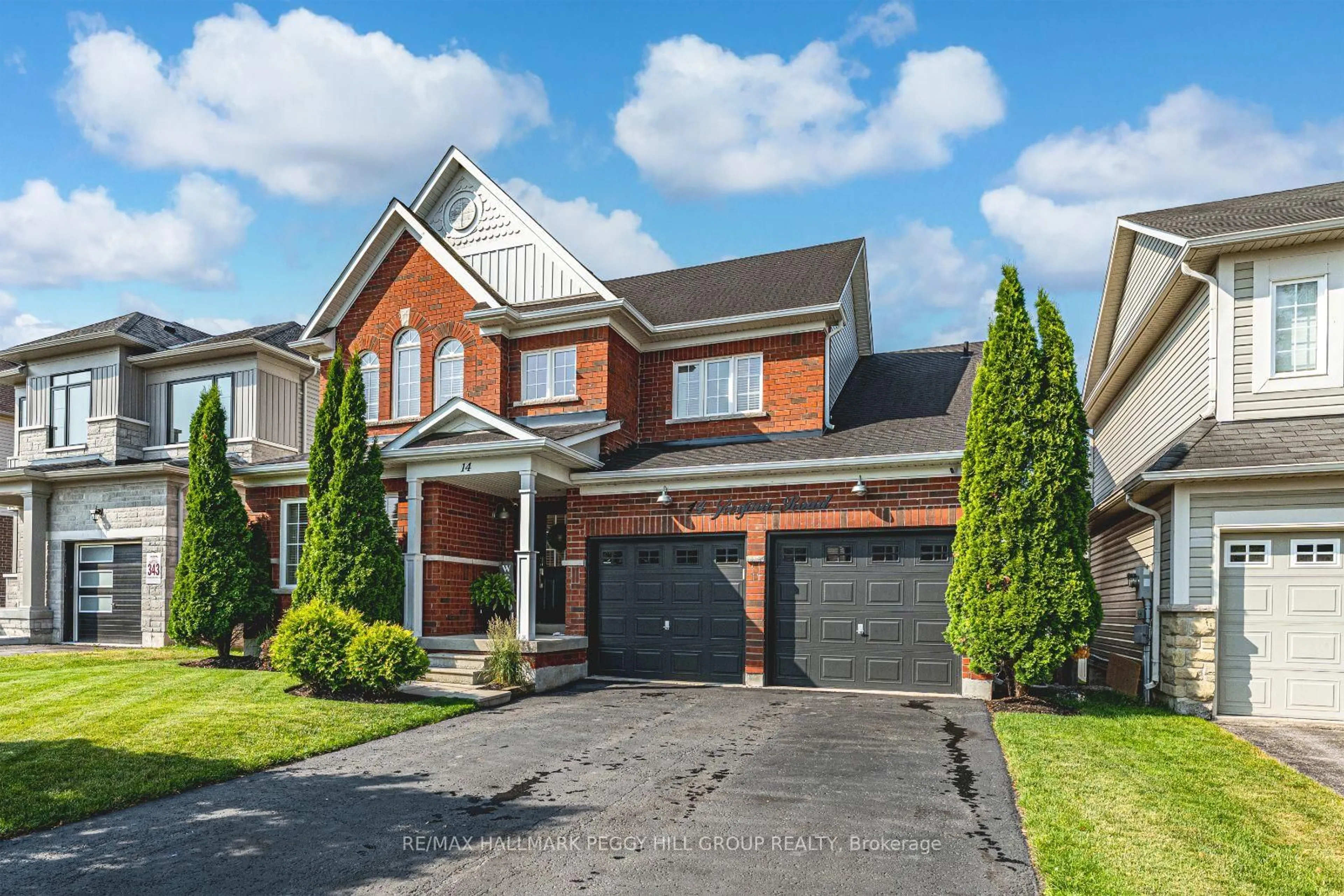 Home with brick exterior material, street for 14 Regina Rd, Barrie Ontario L4M 7J1