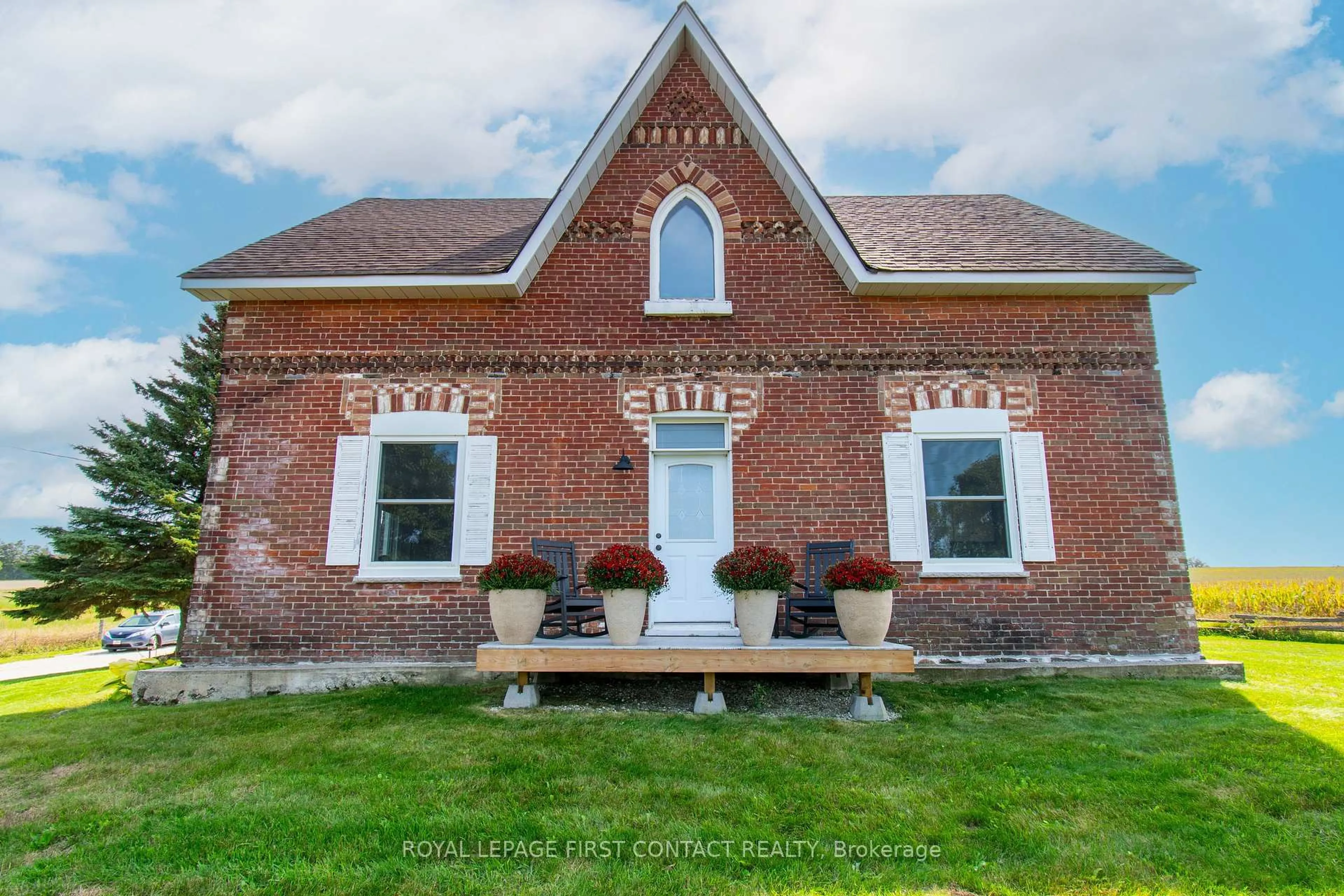 Home with brick exterior material, building for 1293 Rainbow Valley Rd, Springwater Ontario L0L 2K0