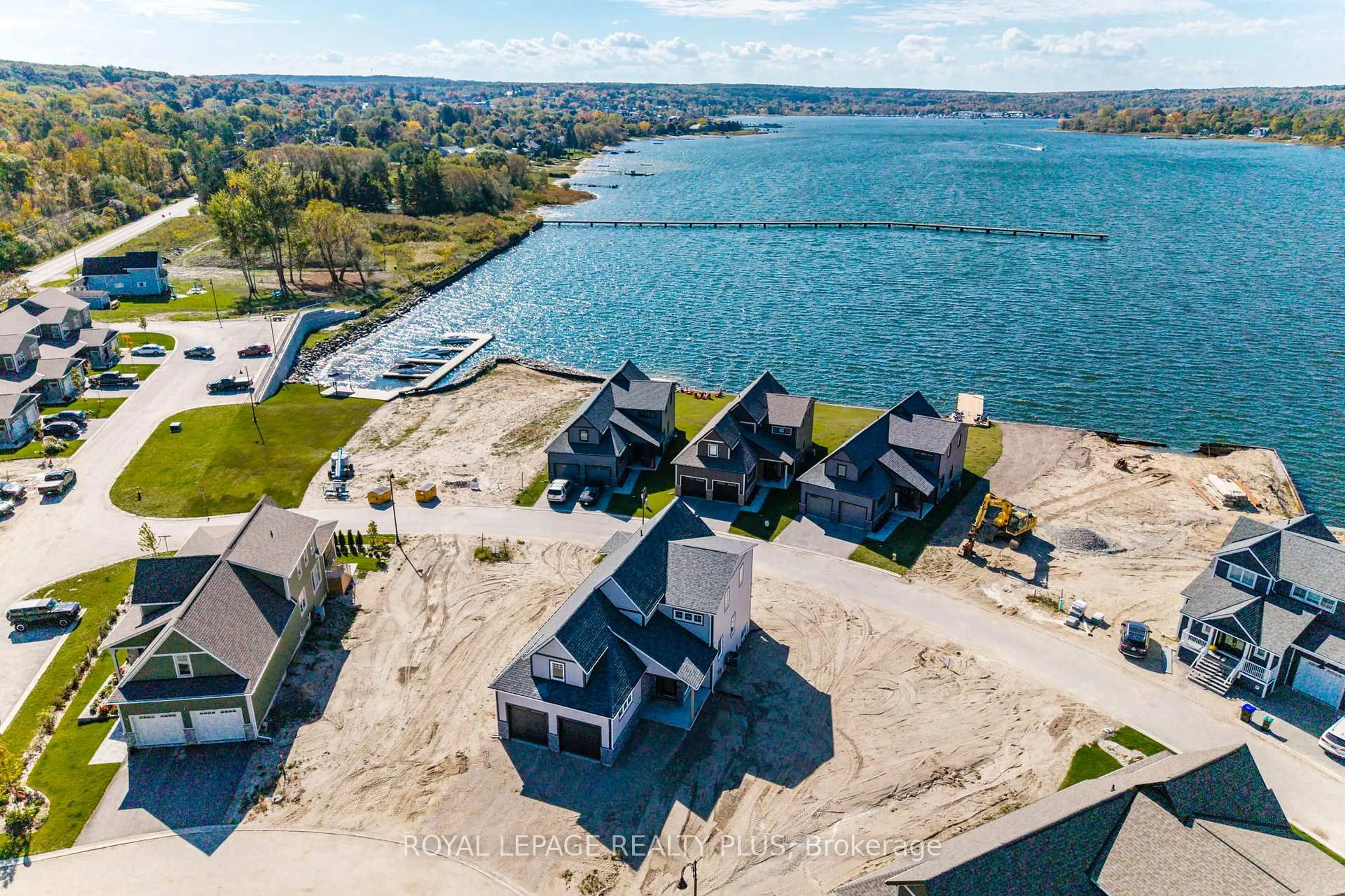 A pic from outside/outdoor area/front of a property/back of a property/a pic from drone, water/lake/river/ocean view for 10 Magazine St, Penetanguishene Ontario L9M 0W6