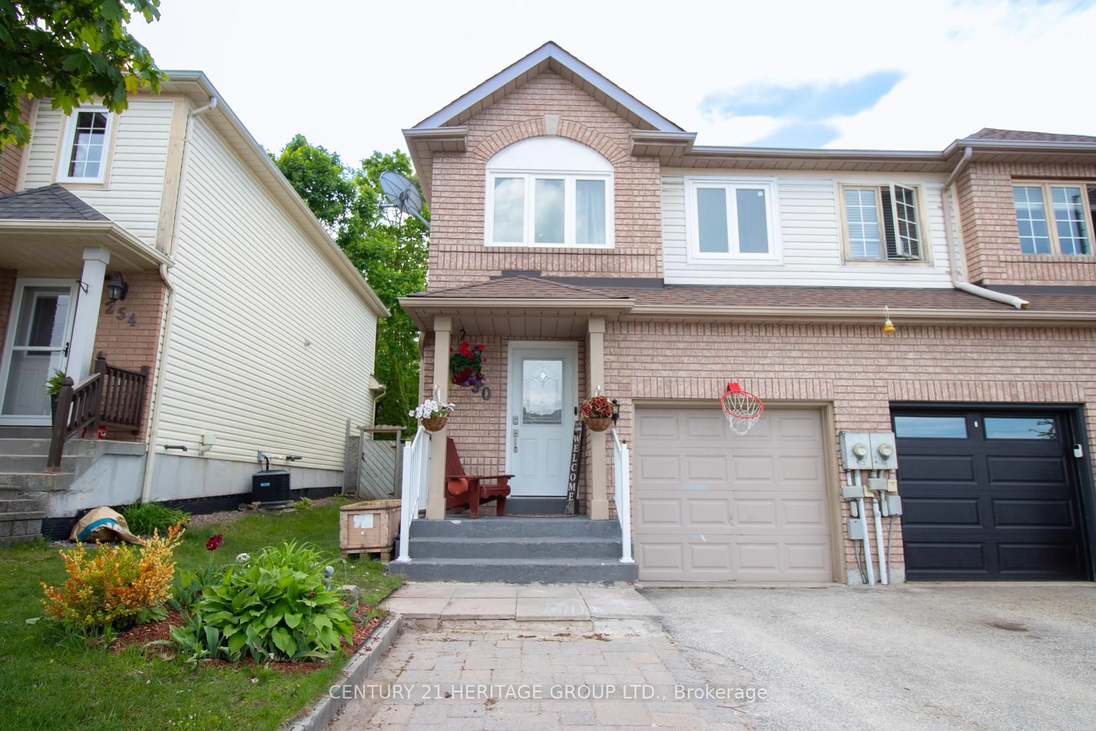 Unknown for 250 Ferndale Dr, Barrie Ontario L4N 8J9