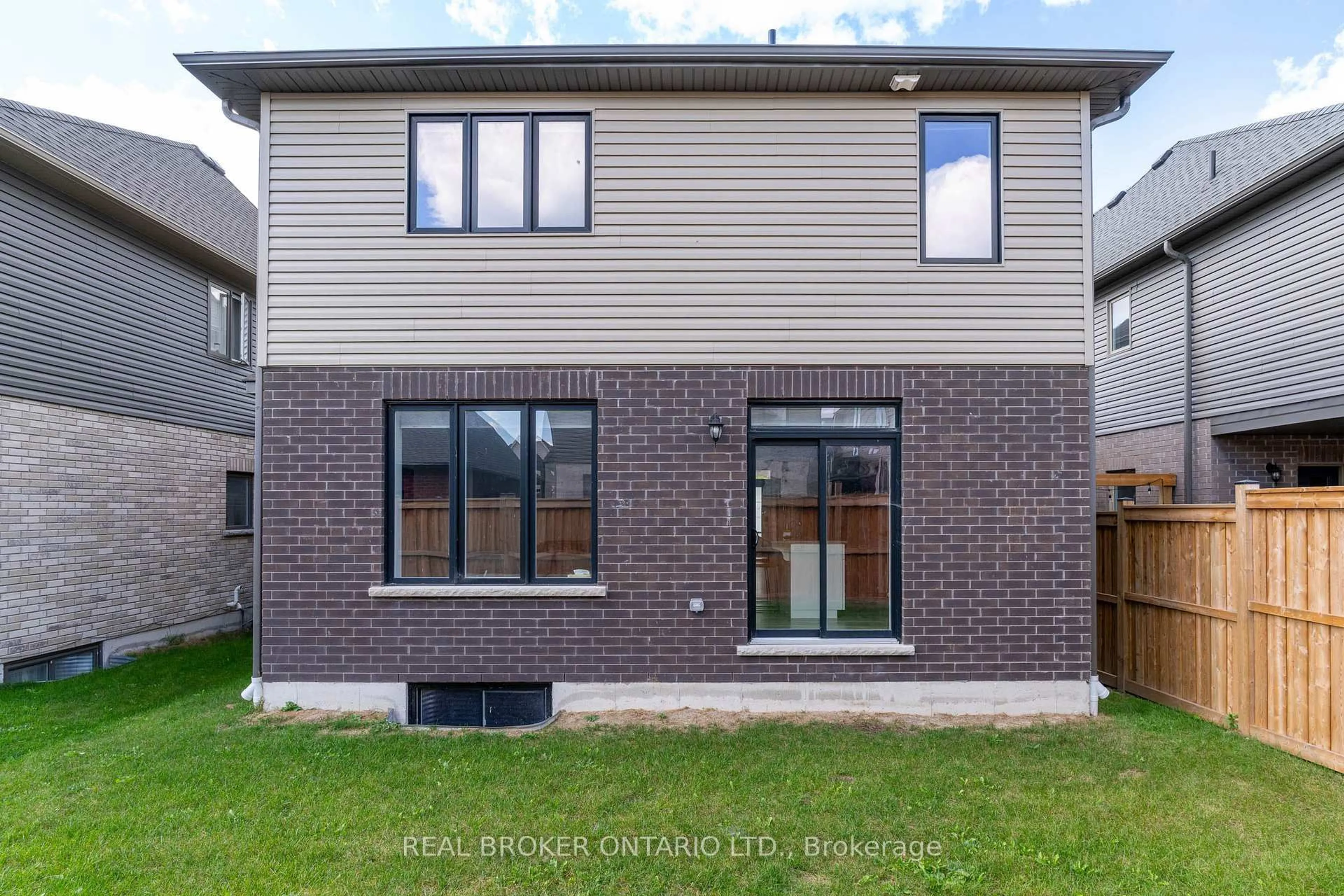 Home with brick exterior material, street for 23 Kerr St, Collingwood Ontario L9Y 4B6