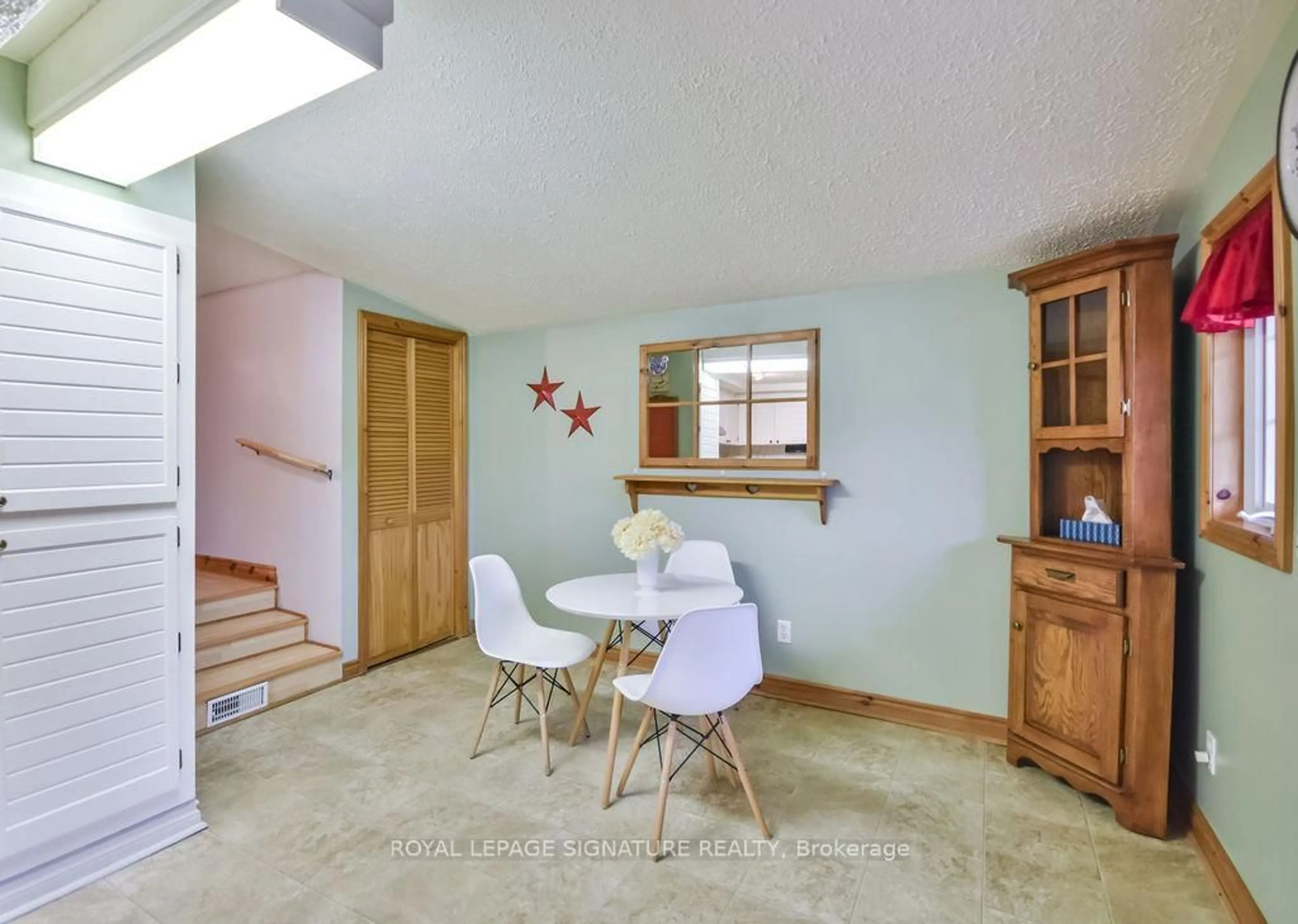 Dining room, ceramic/tile floor for 4306 Wainman Line, Severn Ontario L3V 7C4