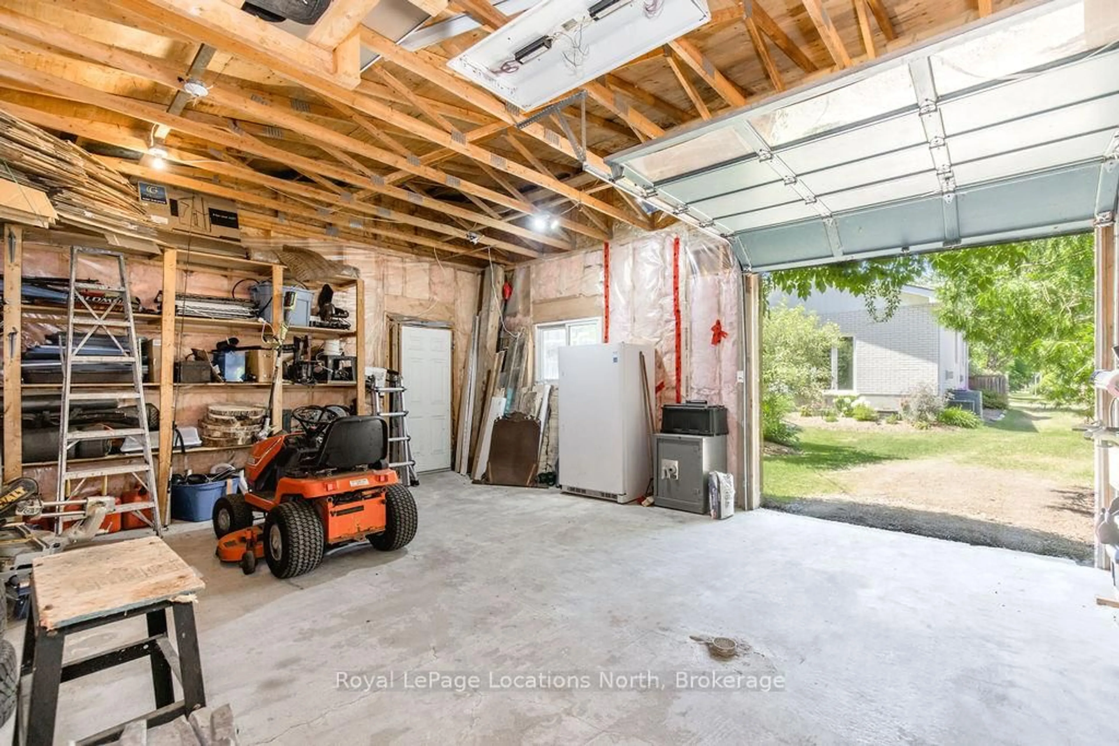 Indoor garage for 221 JANE St, Clearview Ontario L0M 1S0
