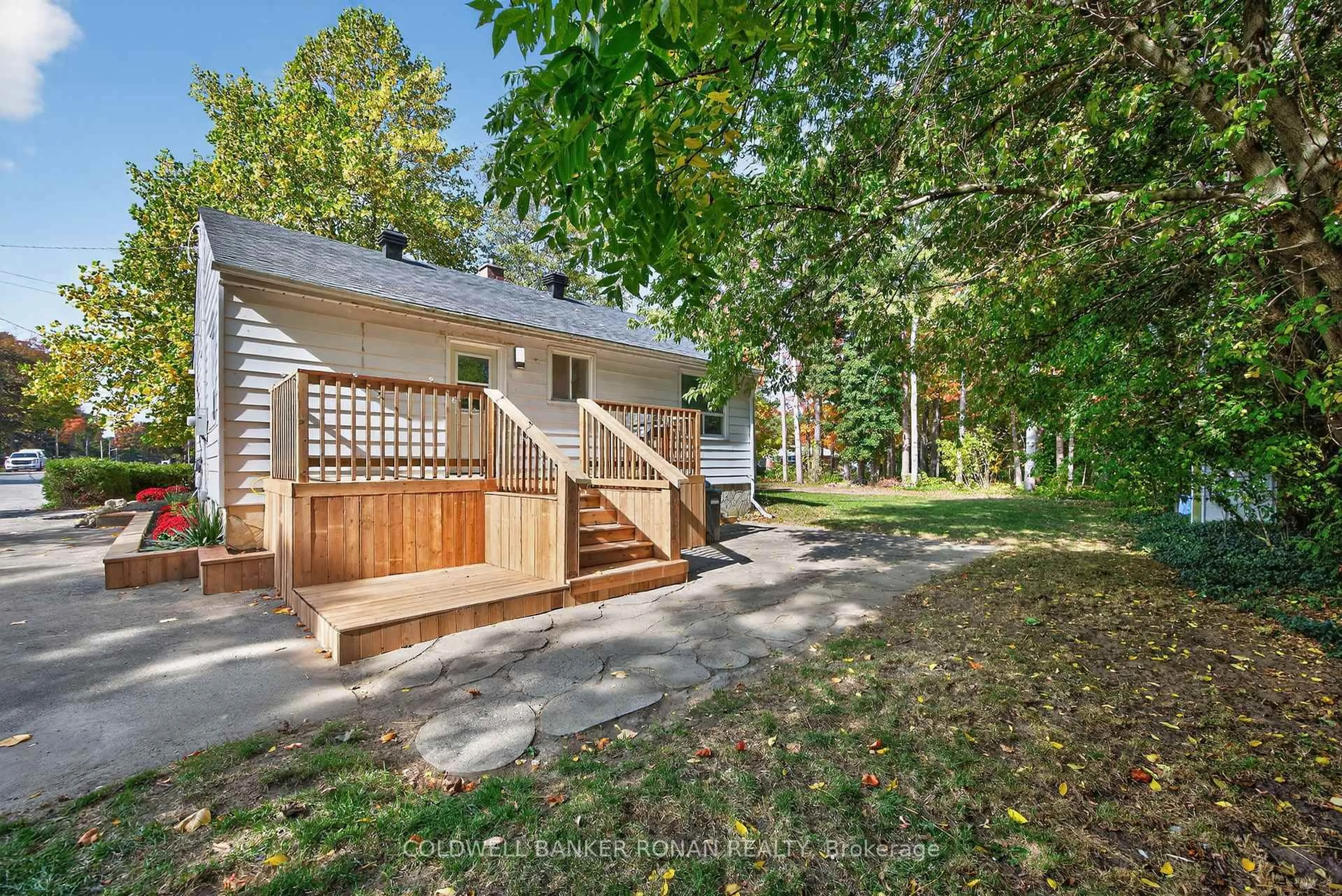Unknown for 223 Louisa St, Clearview Ontario L0M 1S0