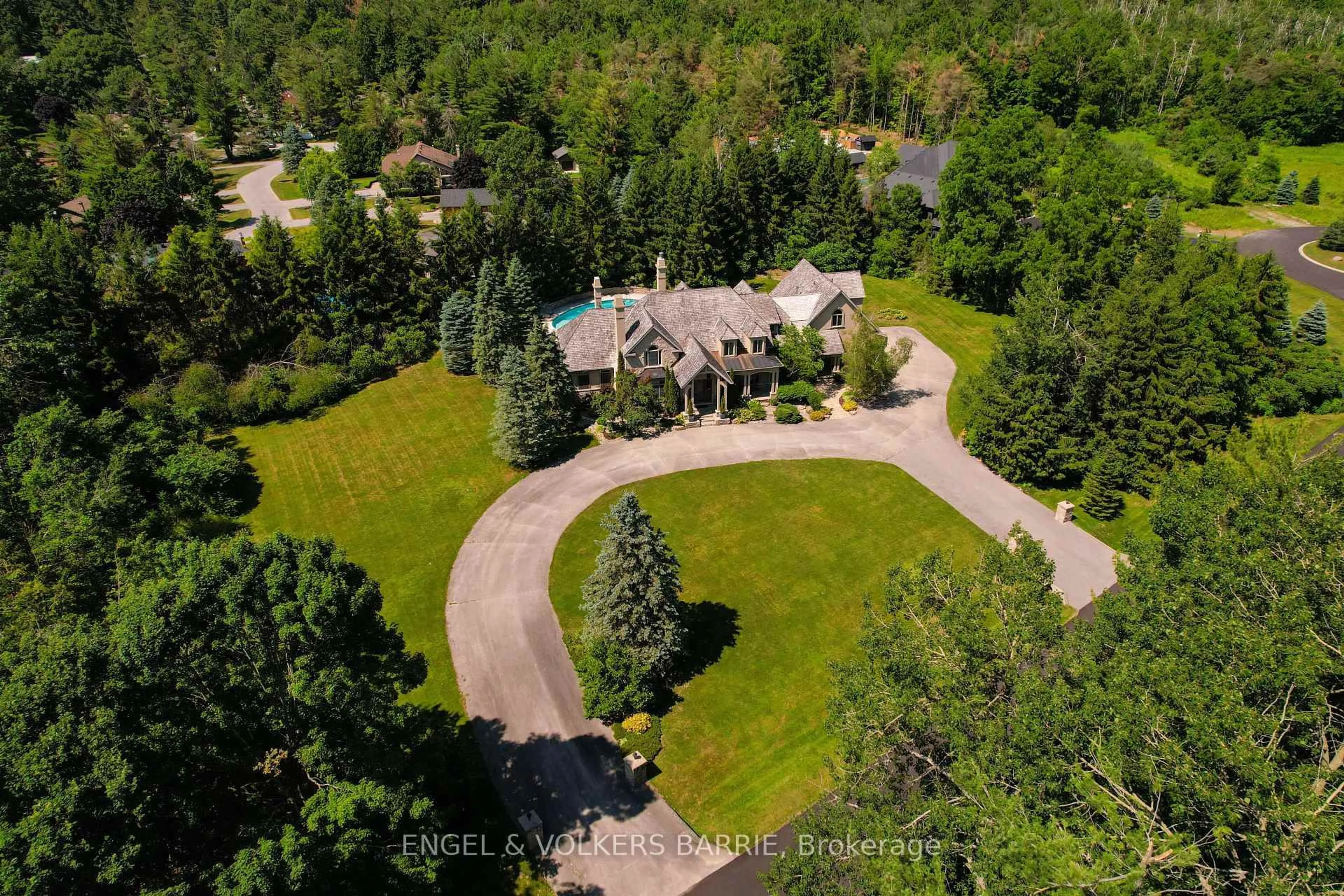 A pic from outside/outdoor area/front of a property/back of a property/a pic from drone, forest/trees view for 6 Midves Crt, Springwater Ontario L9X 0P3