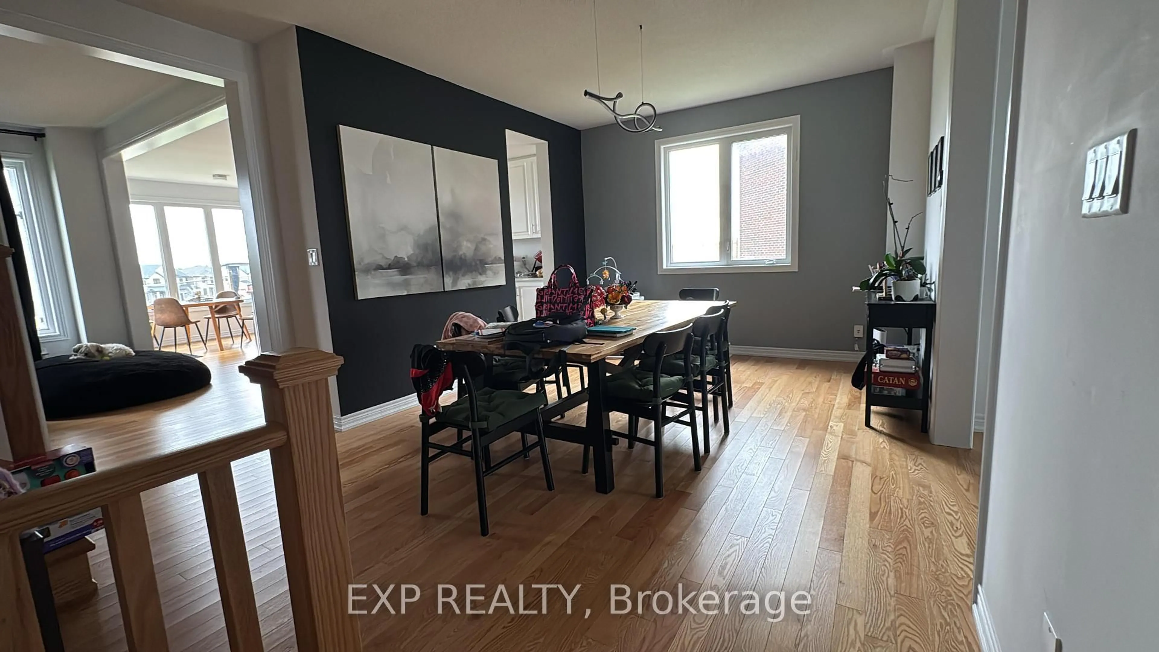 Dining room, wood/laminate floor for 17 Abbey Cres, Barrie Ontario L9J 0W9
