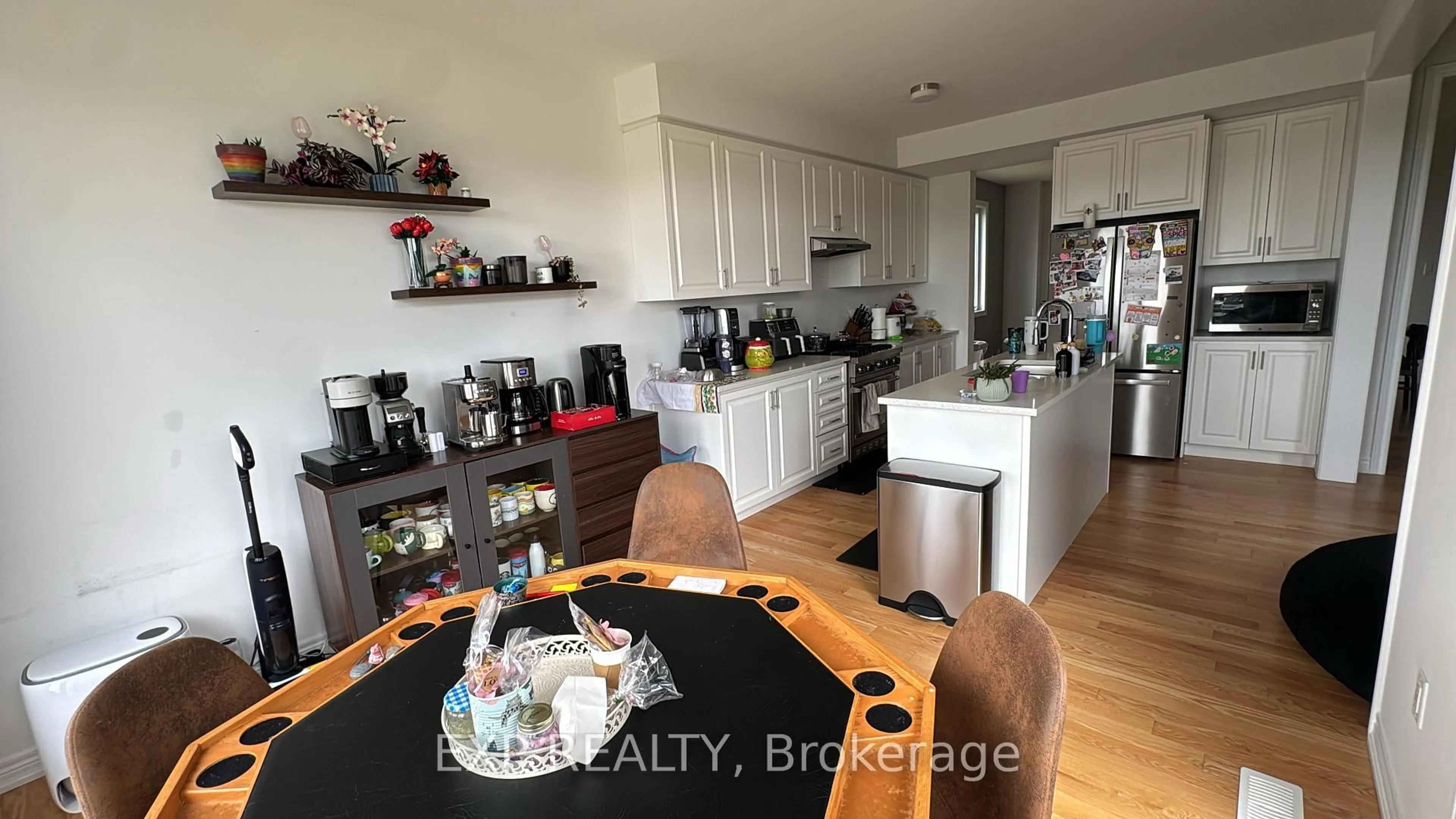 Unknown for 17 Abbey Cres, Barrie Ontario L9J 0W9