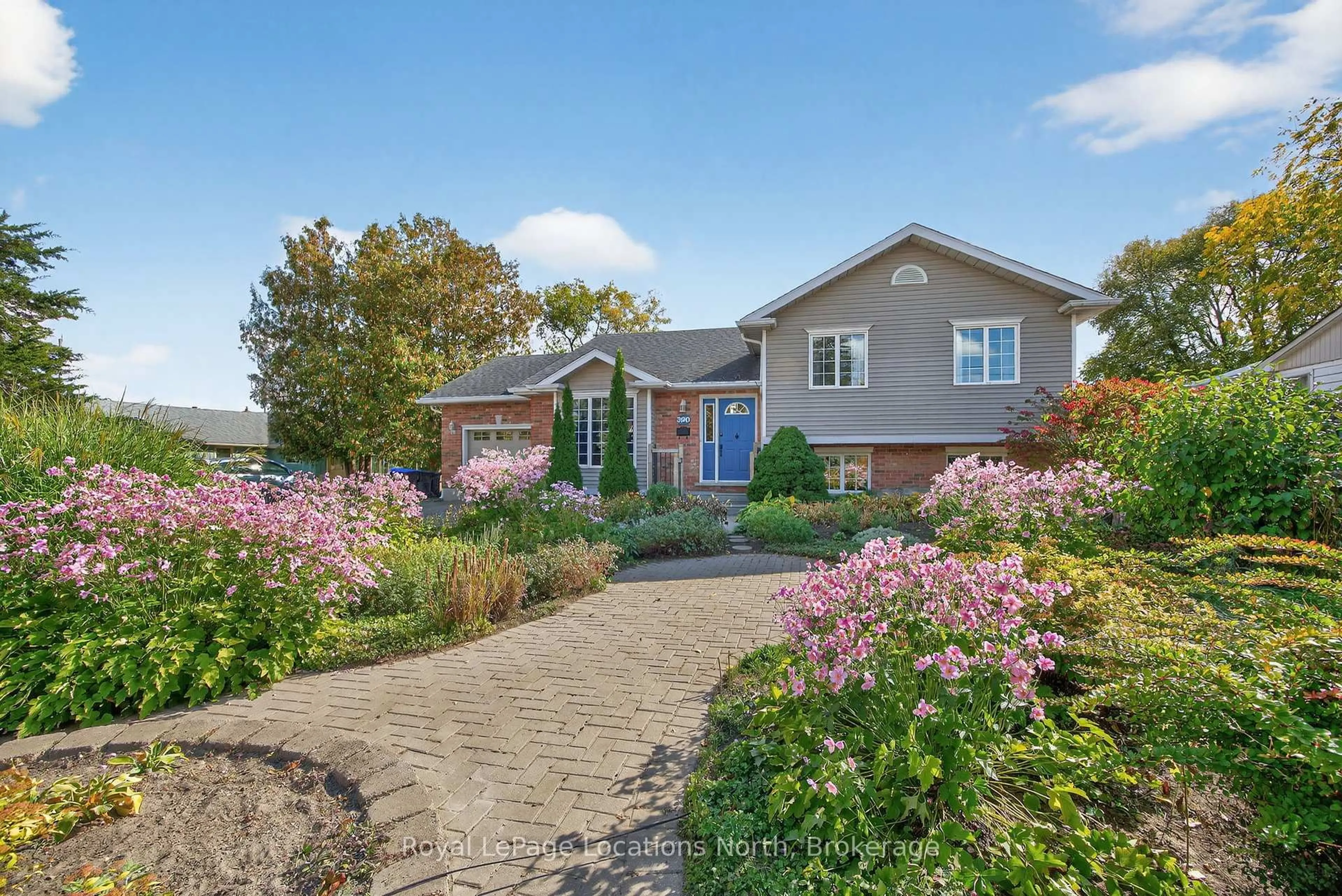 Home with brick exterior material, street for 390 Sixth St, Collingwood Ontario L9Y 1Z7