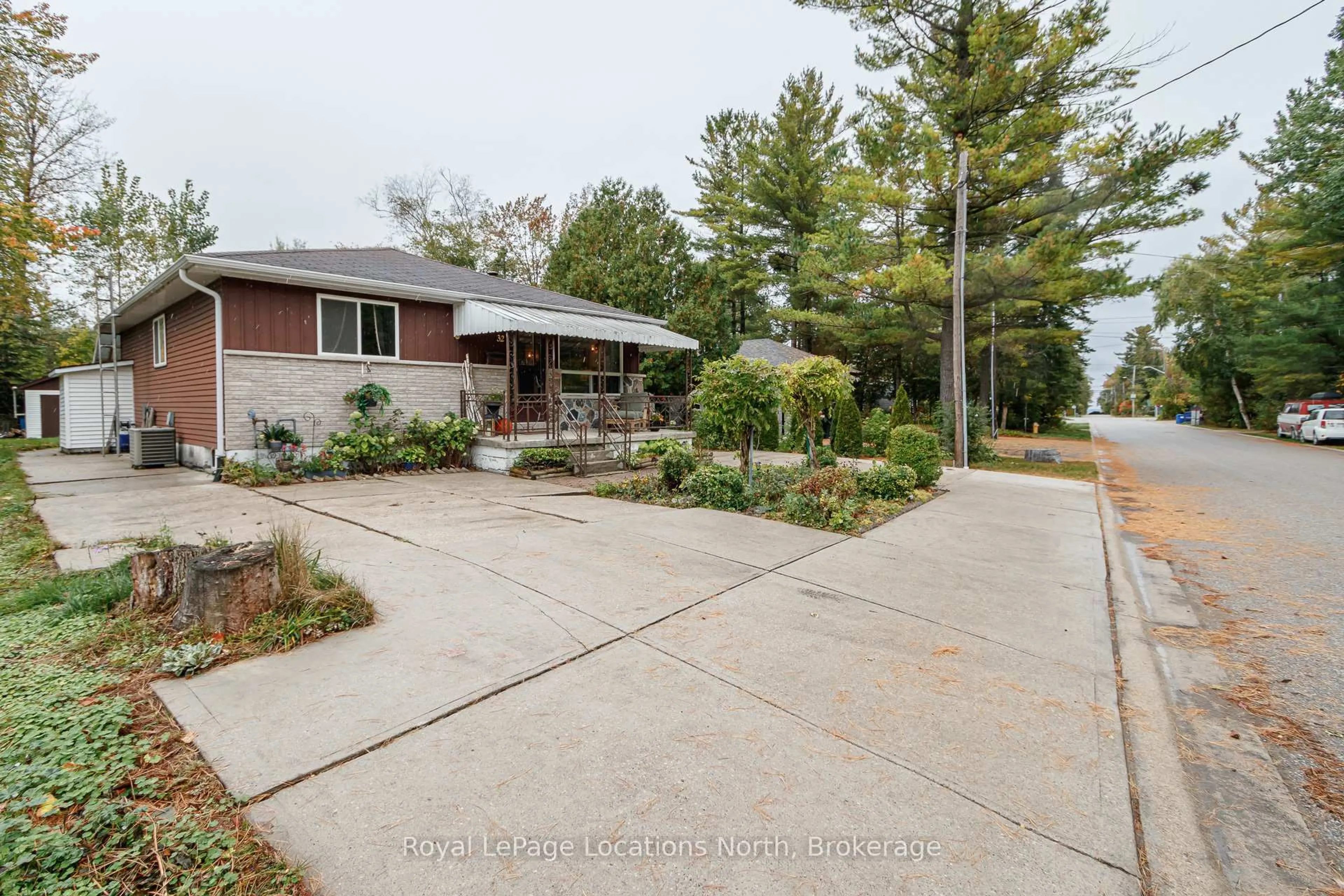 Unknown for 32 57th St, Wasaga Beach Ontario L9Z 1W5