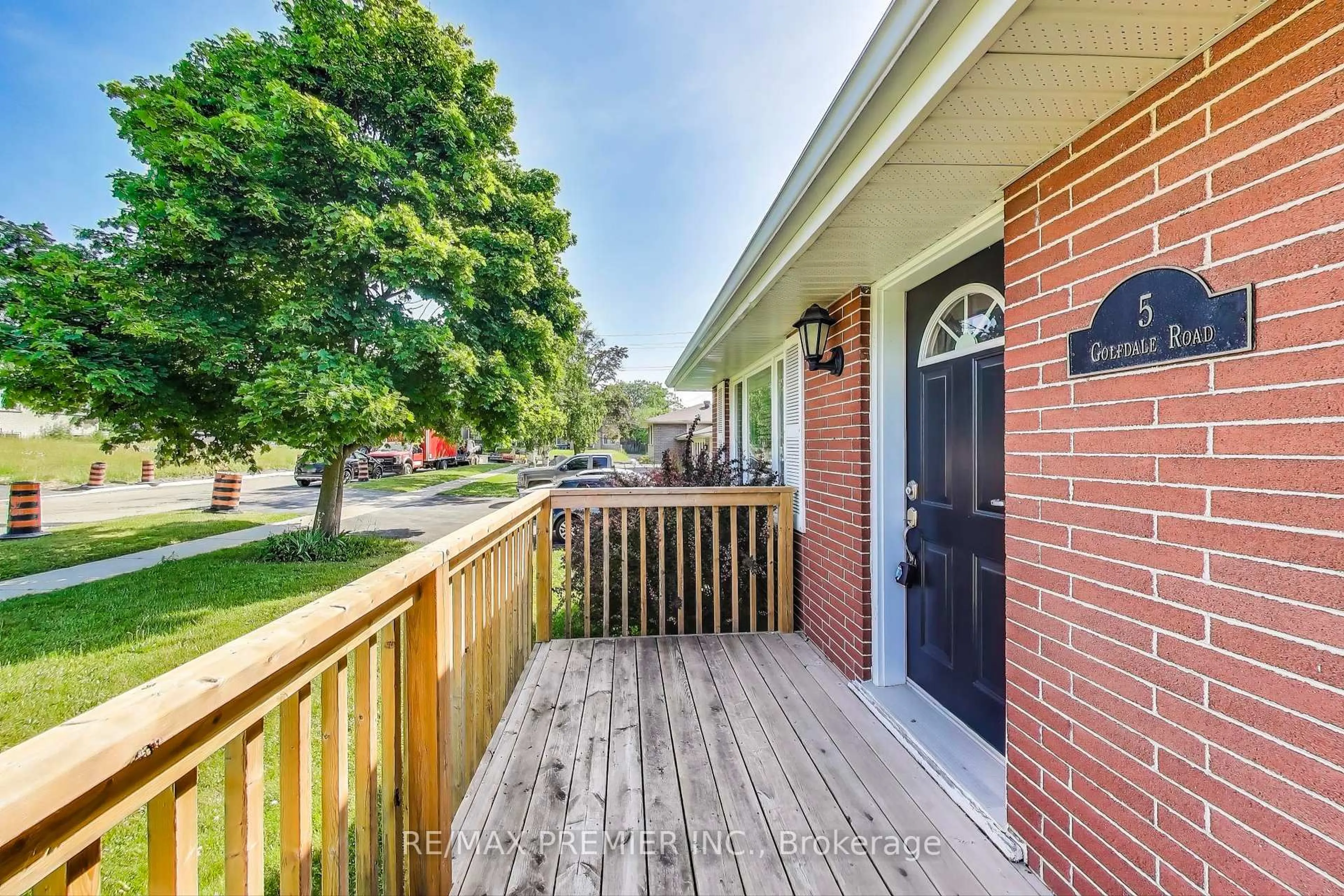 Unknown for 5 Golfdale Rd, Barrie Ontario L4N 6R5
