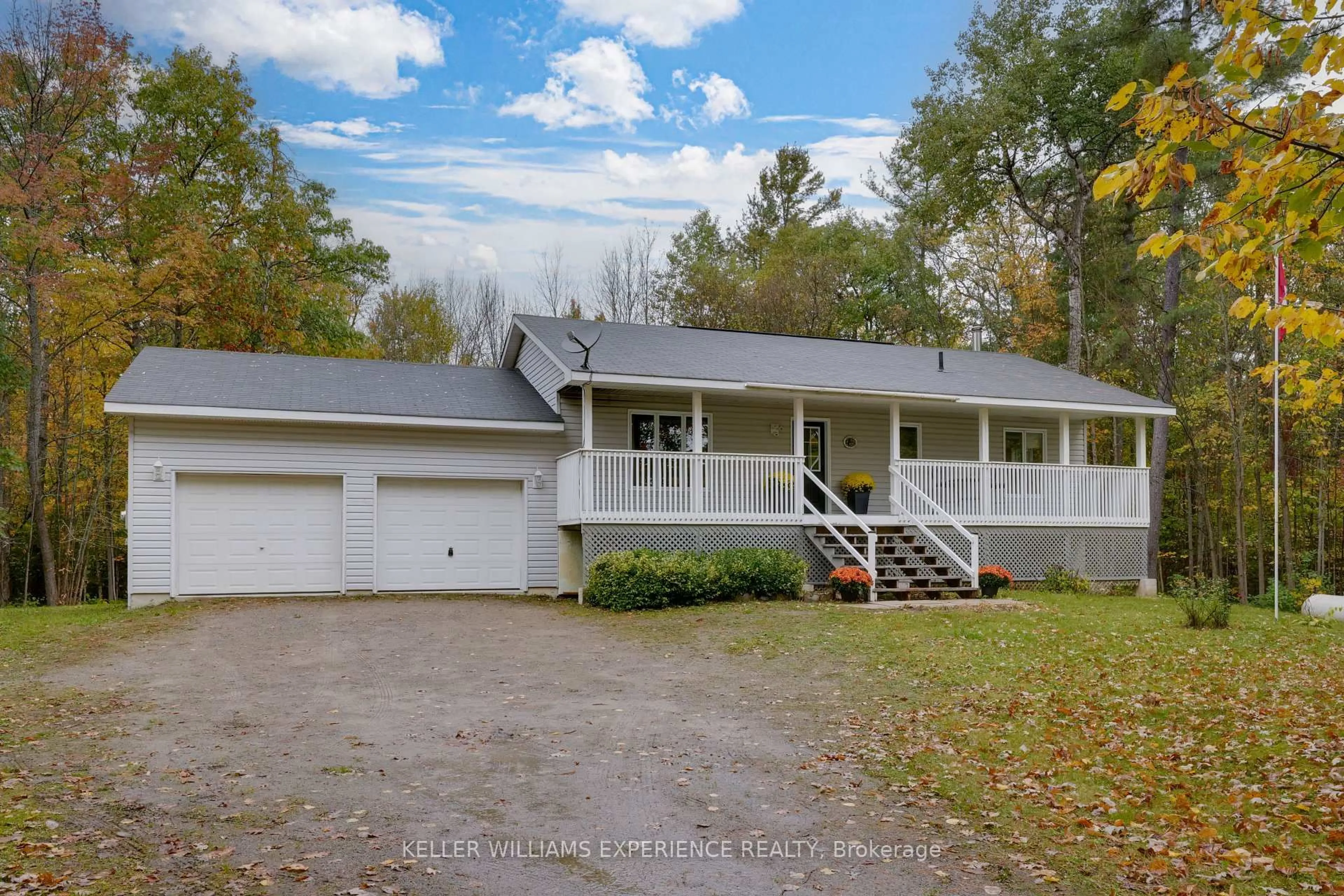 A pic from outside/outdoor area/front of a property/back of a property/a pic from drone, water/lake/river/ocean view for 2372 Kinnear Sdrd, Severn Ontario L0K 1E0