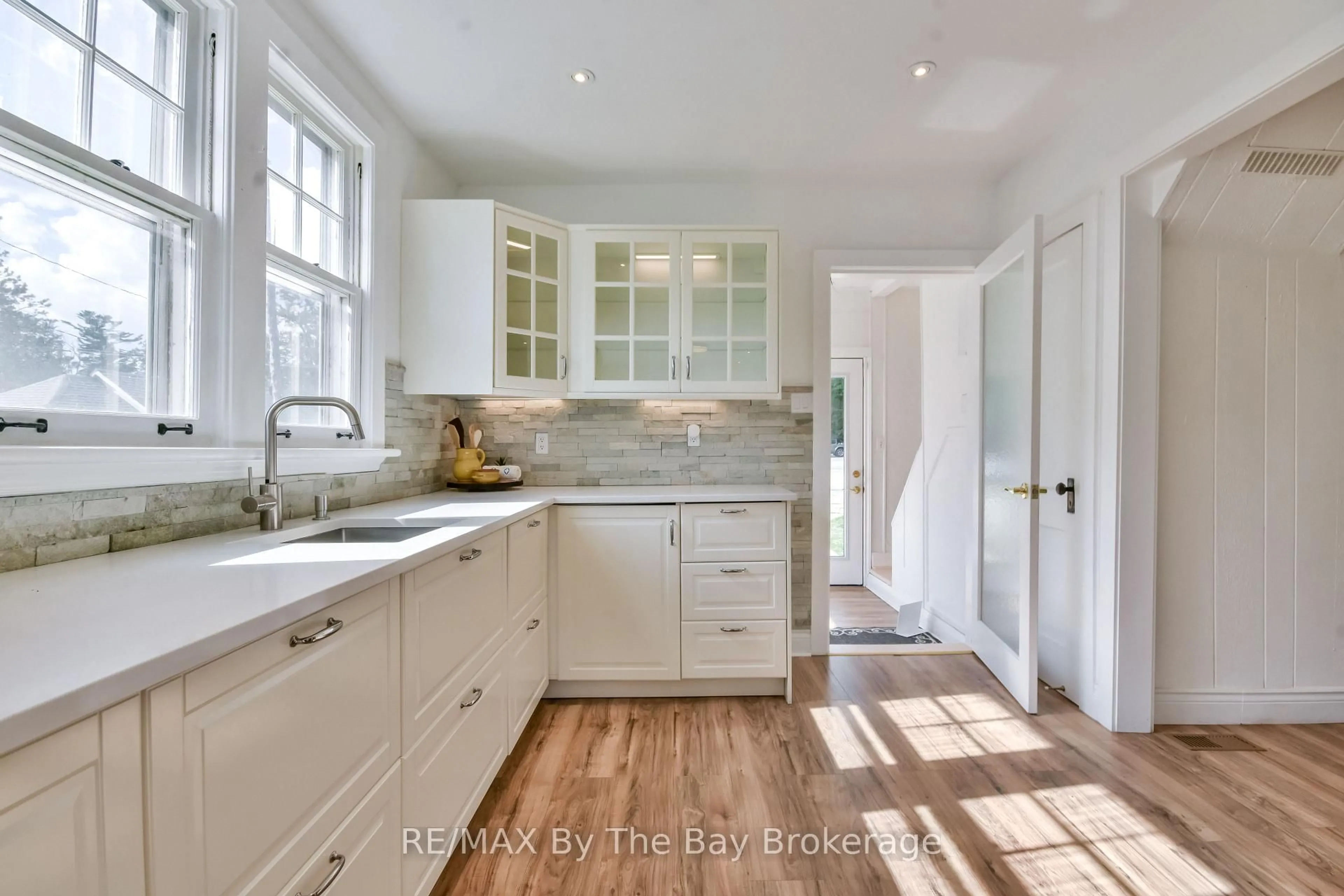 Contemporary kitchen, ceramic/tile floor for 1067 Mosley St, Wasaga Beach Ontario L9Z 2G7