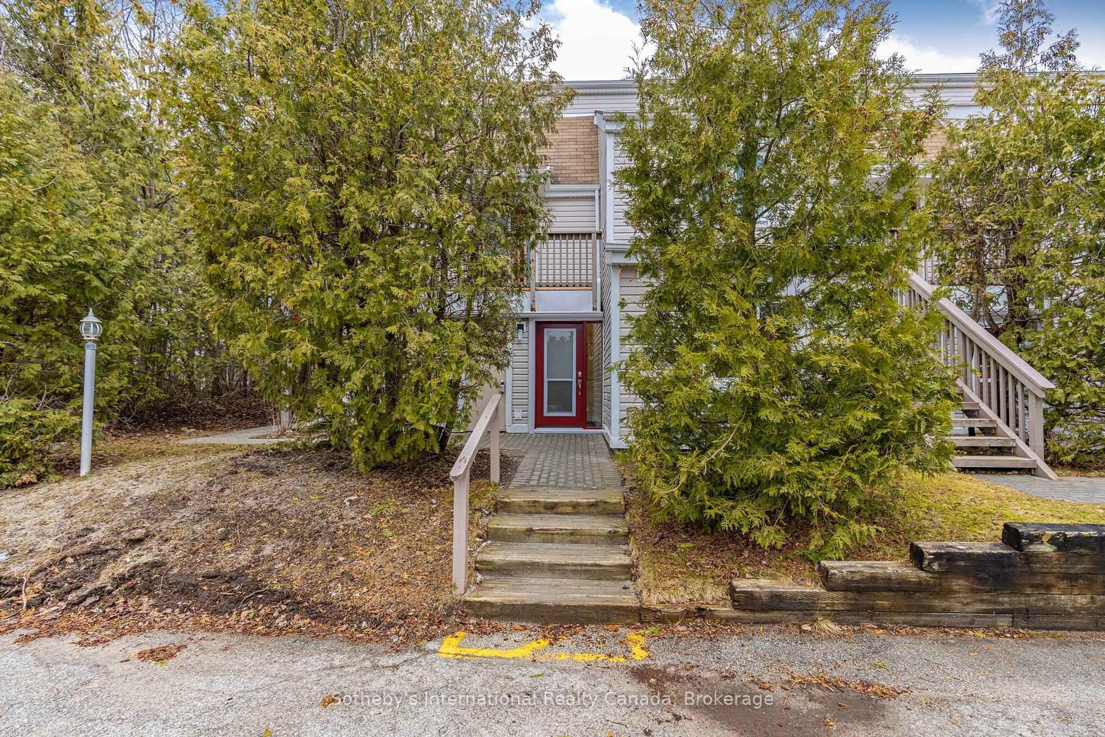 Unknown for 49 TROTT Blvd #181, Collingwood Ontario L9Y 5B8