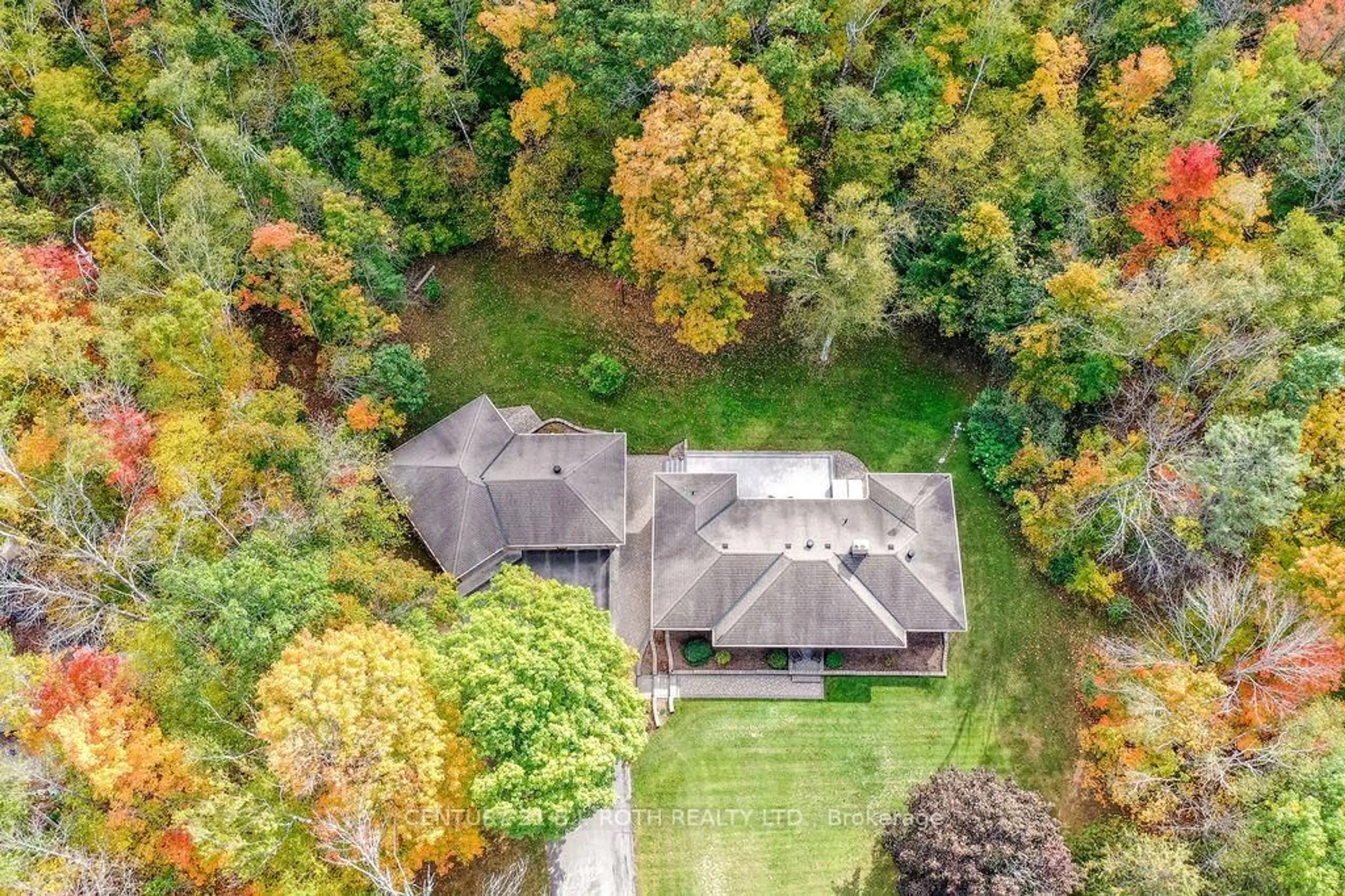 A pic from outside/outdoor area/front of a property/back of a property/a pic from drone, forest/trees view for 1059 Birchcliffe Cres, Severn Ontario L3V 0W1