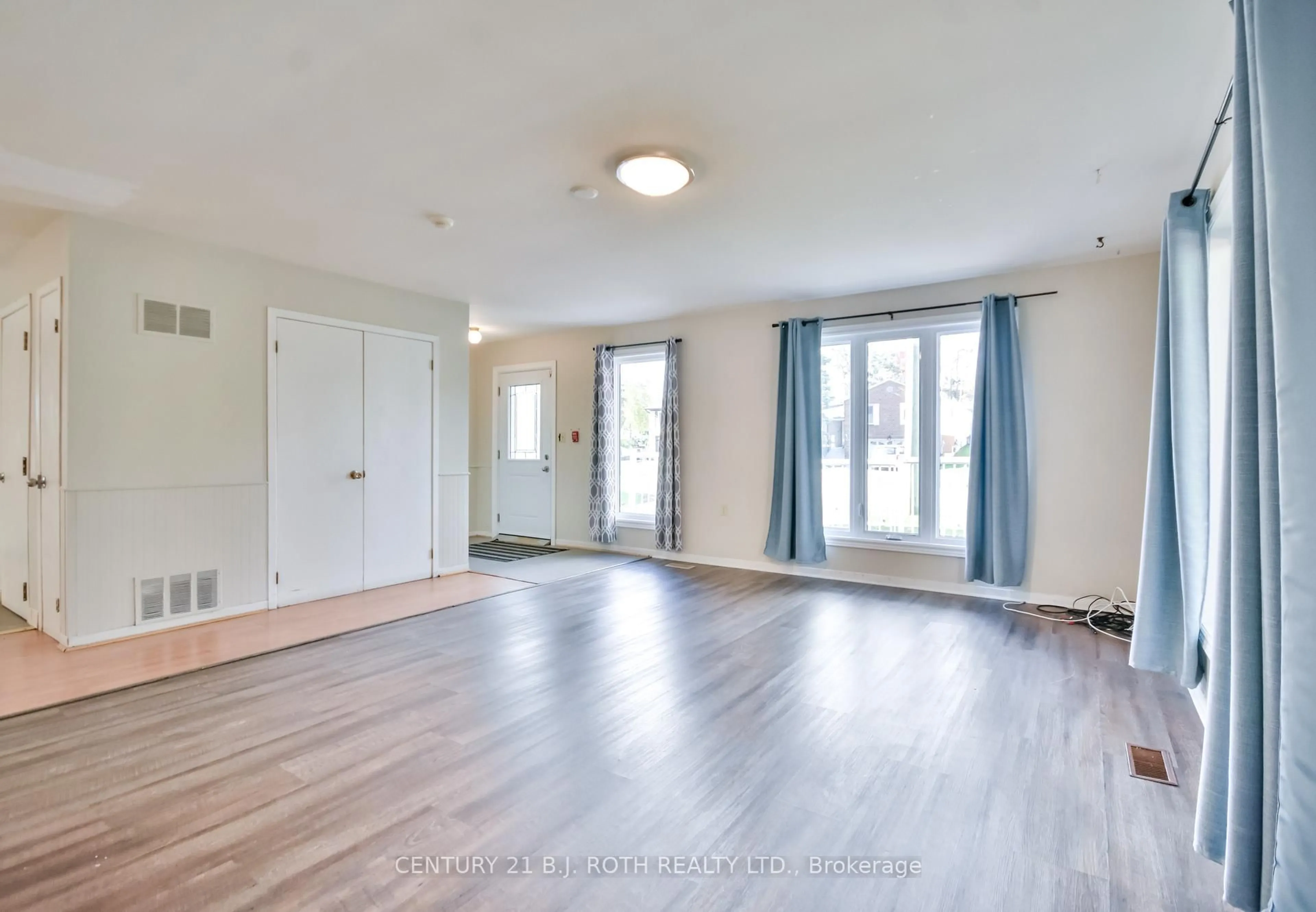 A pic of a room for 263 Anne St, Barrie Ontario L4N 4Y1