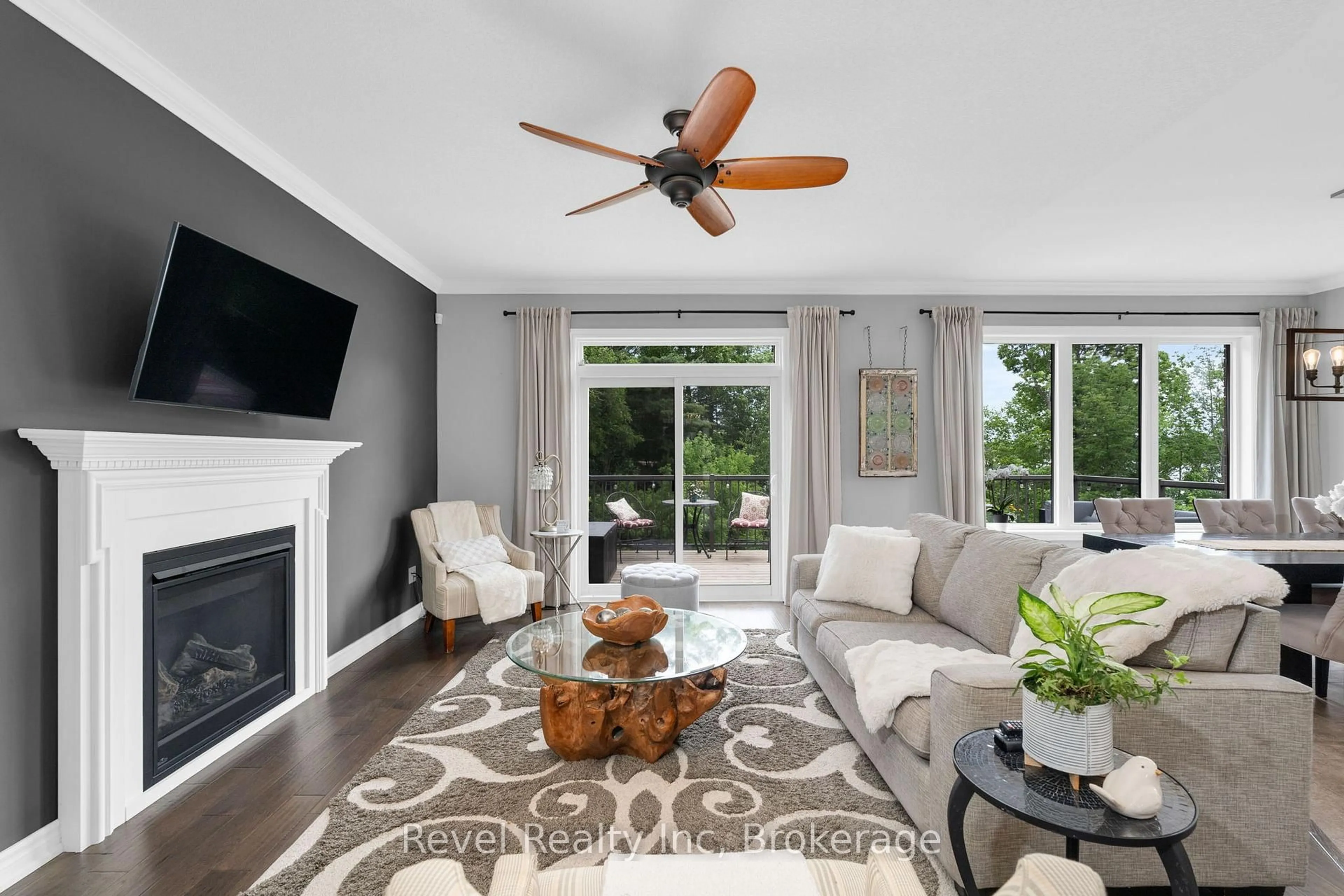 Living room with furniture, unknown for 413 RUSS HOWARD Dr, Midland Ontario L4R 0A6
