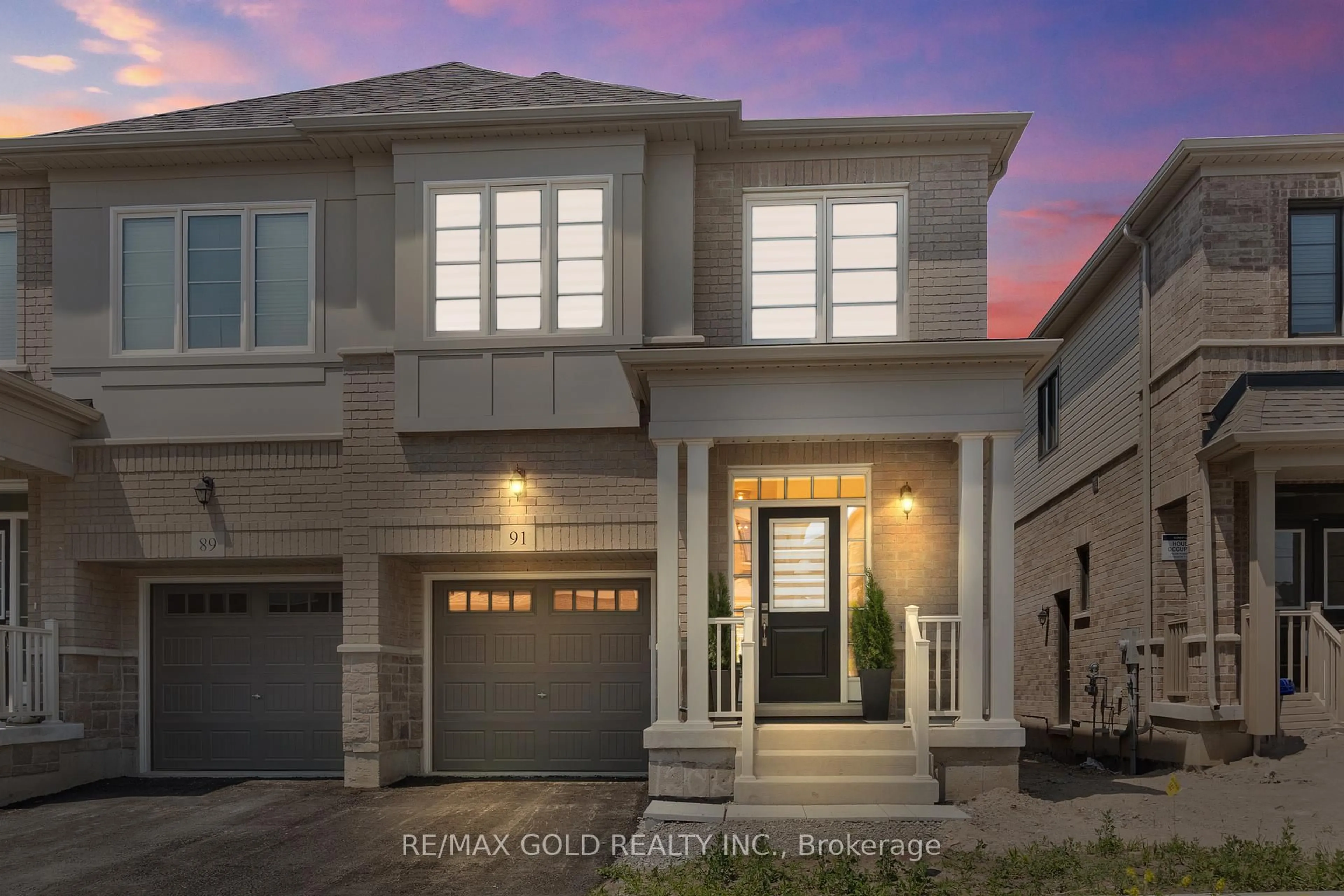 Home with brick exterior material, street for 91 Phoenix Blvd, Barrie Ontario L9S 2Z5