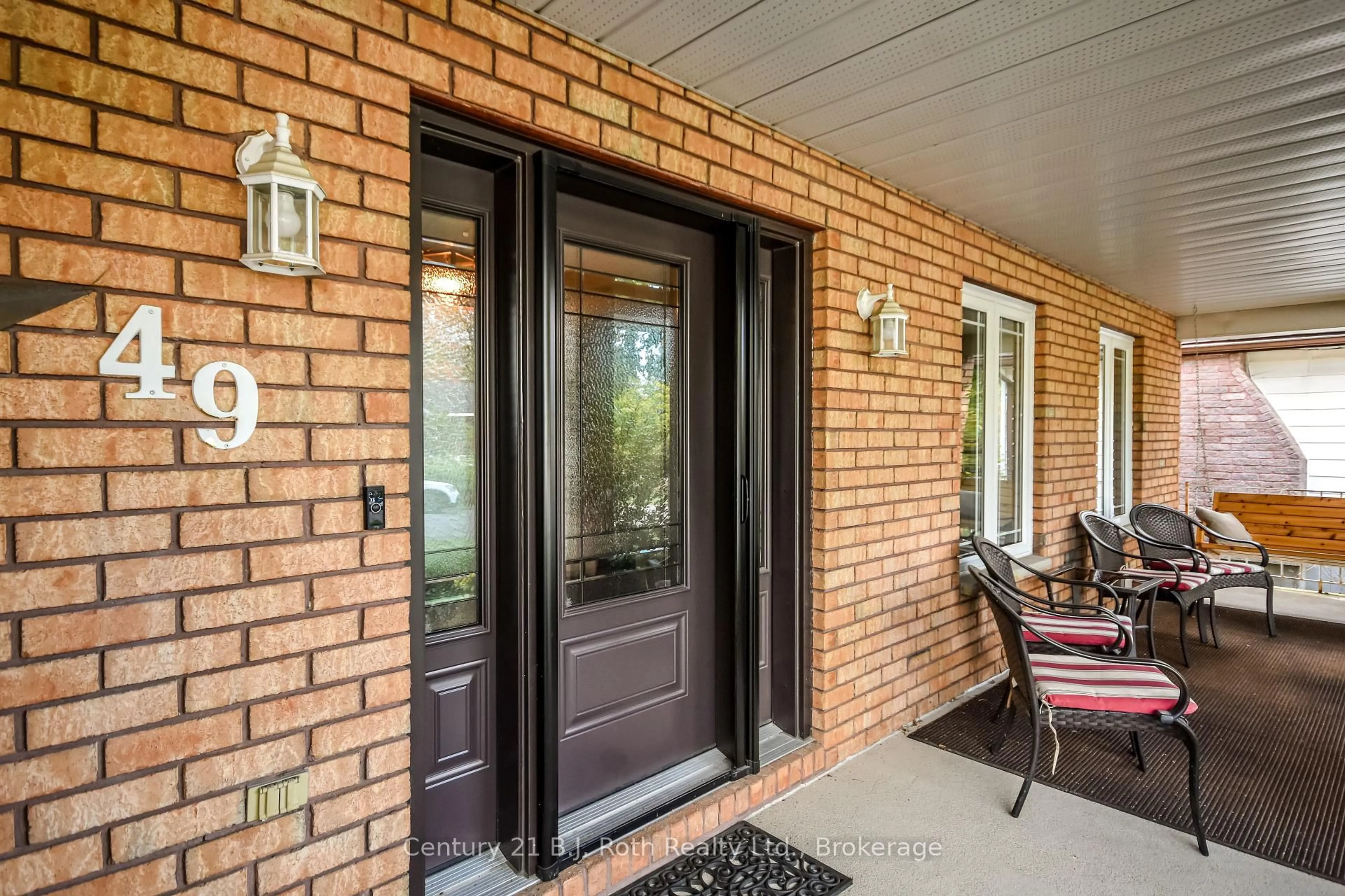 Indoor entryway for 49 Sulky Dr, Penetanguishene Ontario L9M 1J4