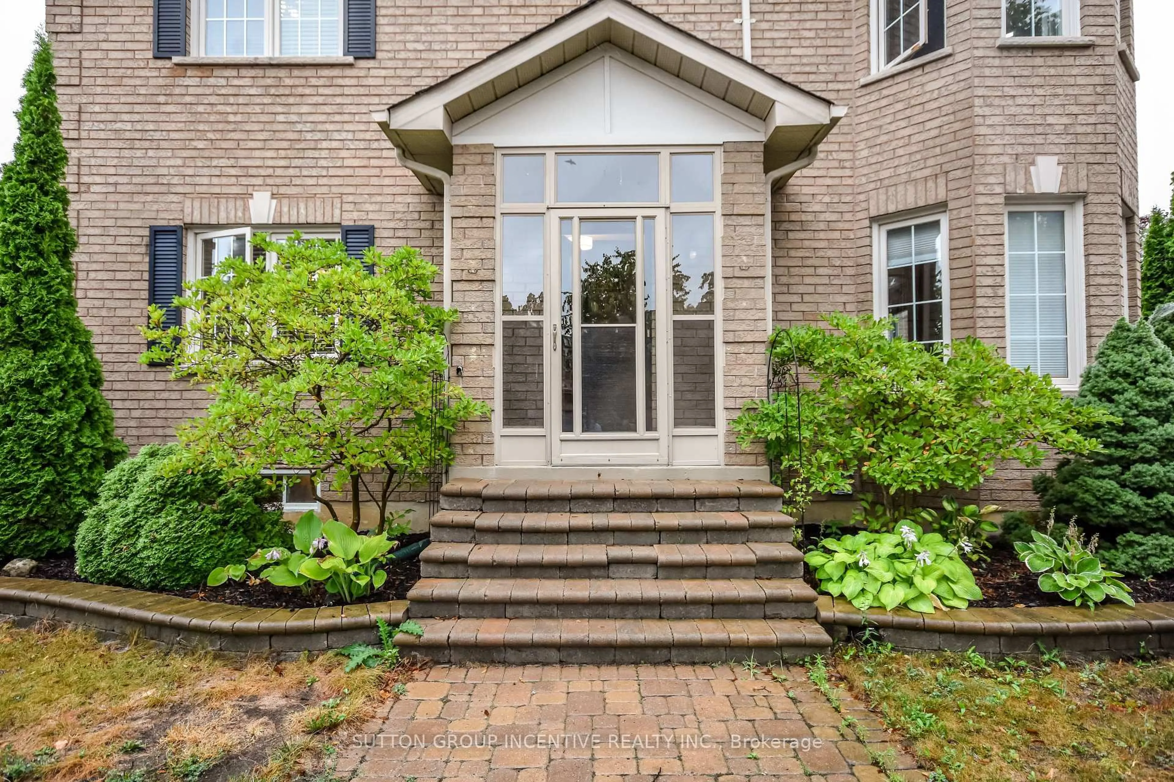 Unknown for 30 Bruce Cres, Barrie Ontario L4N 8T8