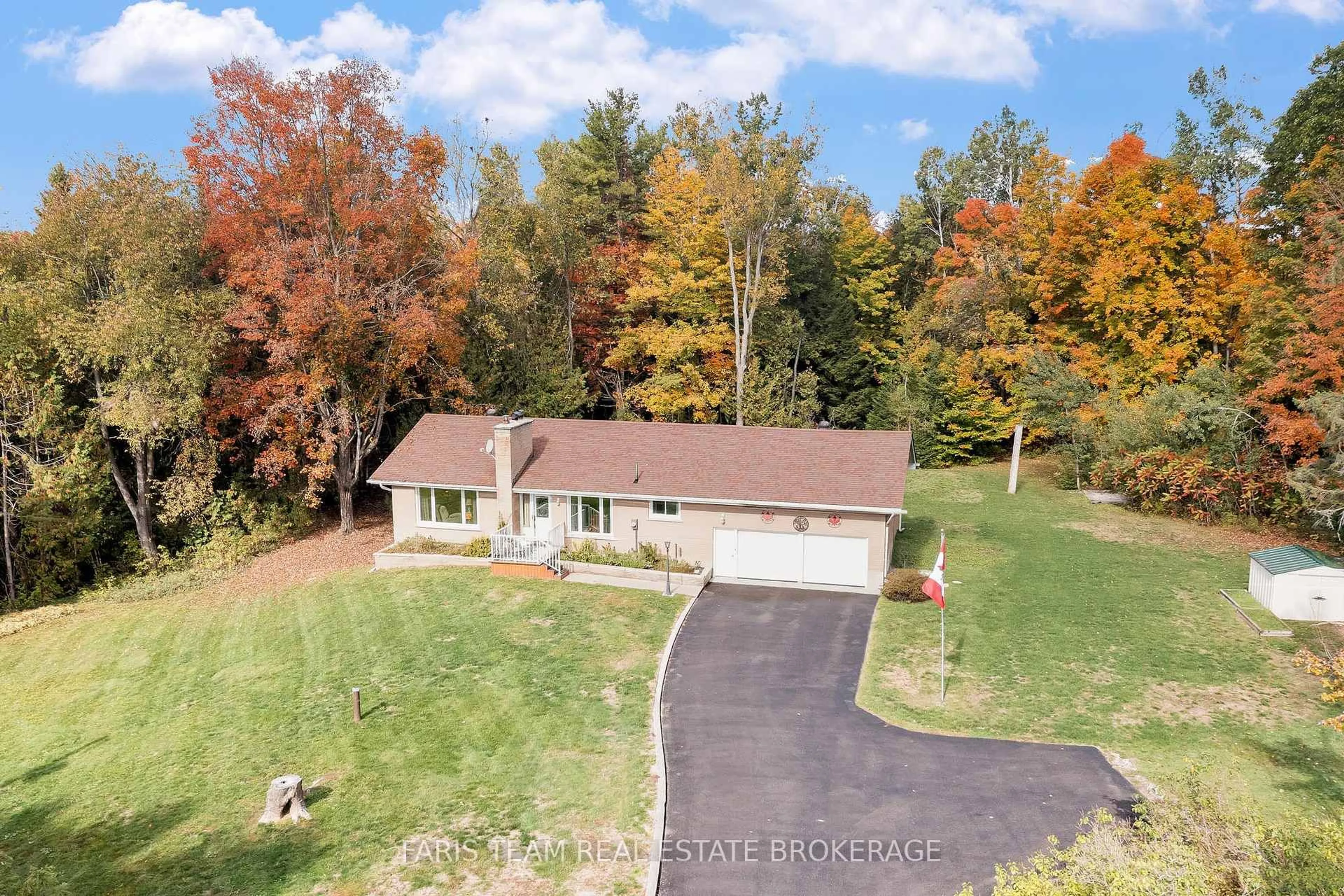 A pic from outside/outdoor area/front of a property/back of a property/a pic from drone, water/lake/river/ocean view for 2826 Horseshoe Valley Rd, Springwater Ontario L0L 2K0