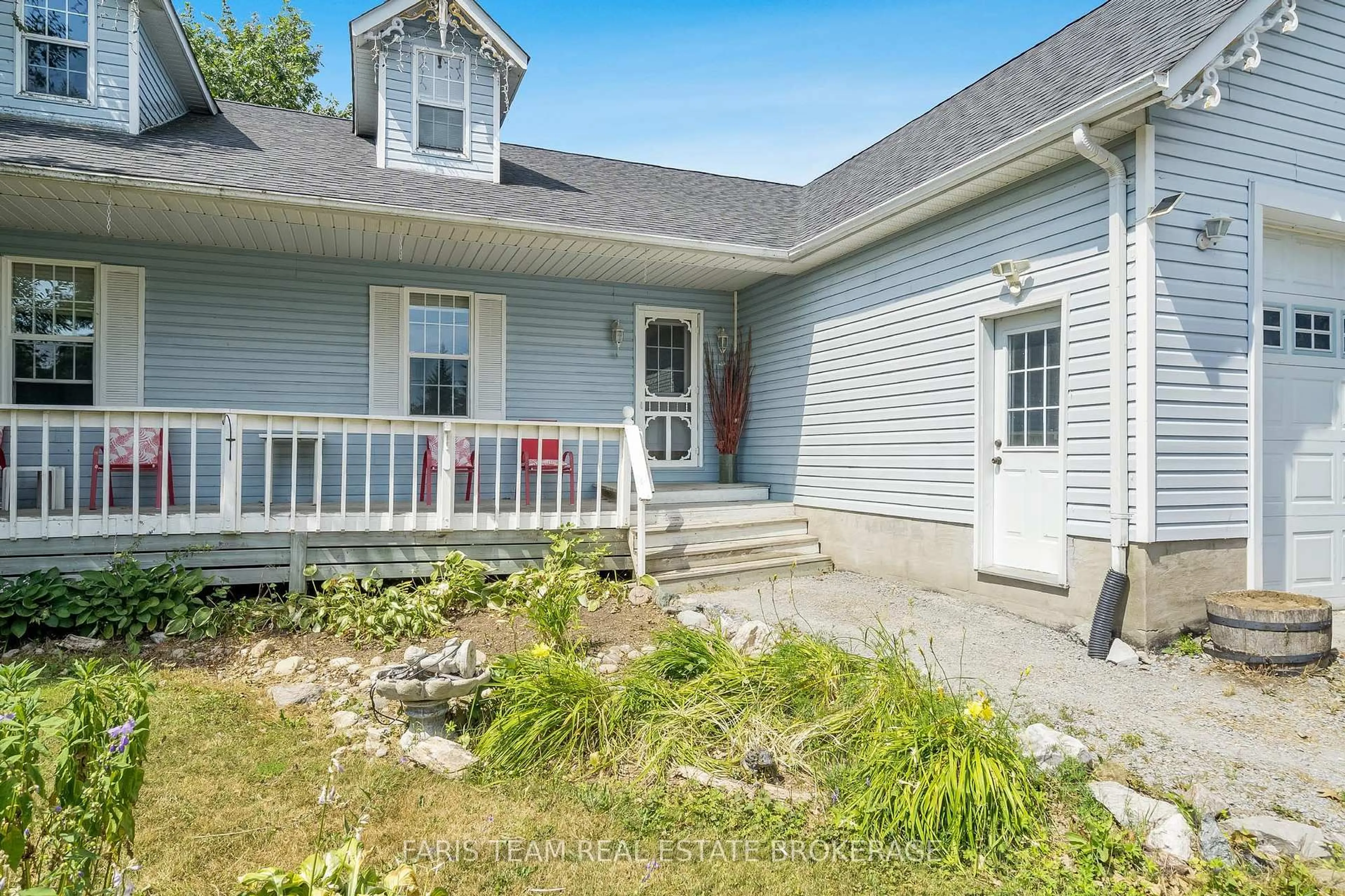 A pic from outside/outdoor area/front of a property/back of a property/a pic from drone, unknown for 69 Turtle Path, Ramara Ontario L0K 1B0