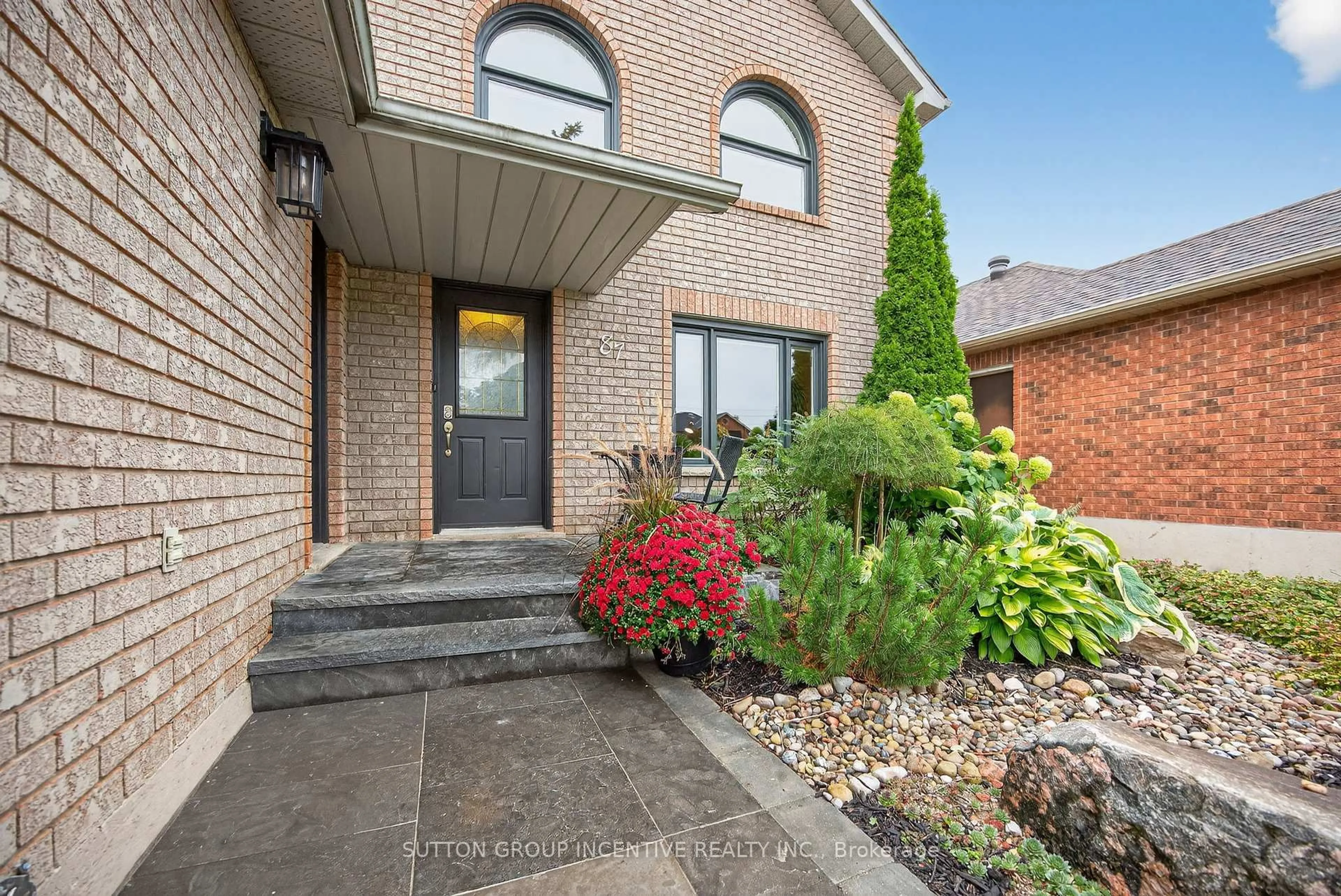 Home with brick exterior material, street for 87 Irwin Dr, Barrie Ontario L4N 7A9